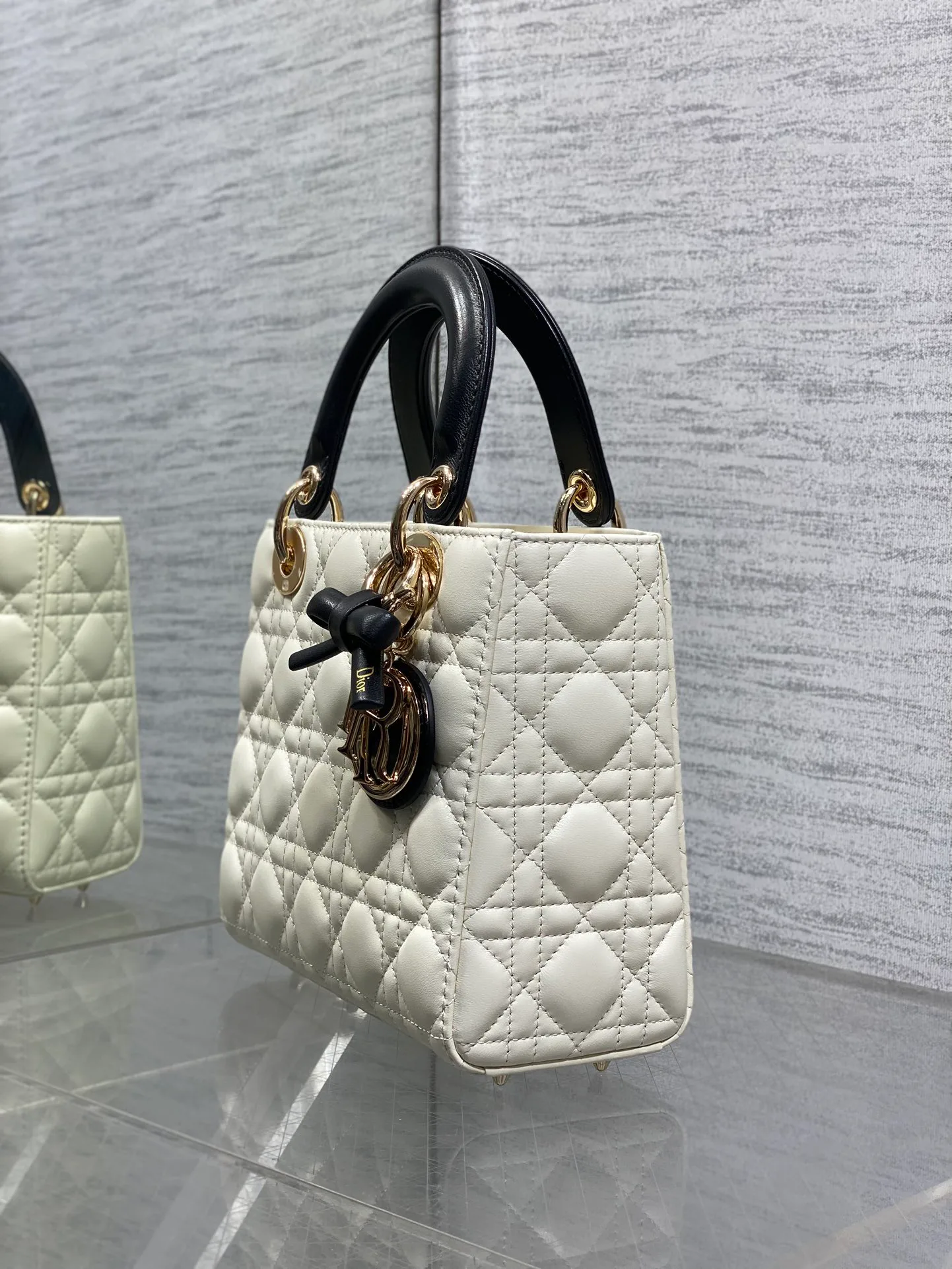 Women's Classic Handbags CHRISTIAN DIOR 18392926
