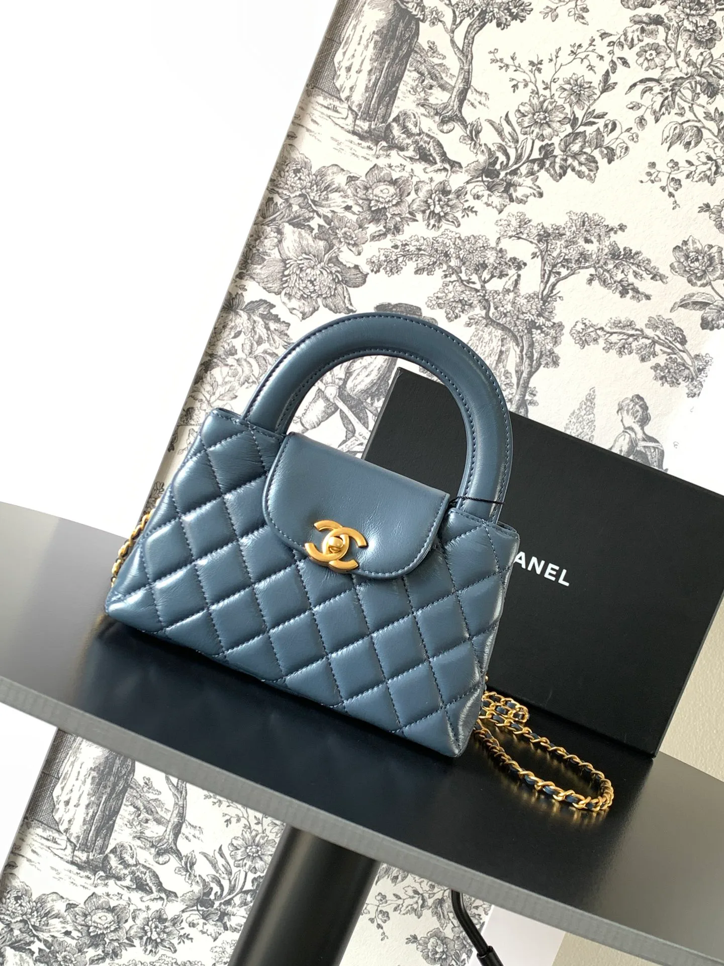 Women's Classic Handbags CHANEL 17498578