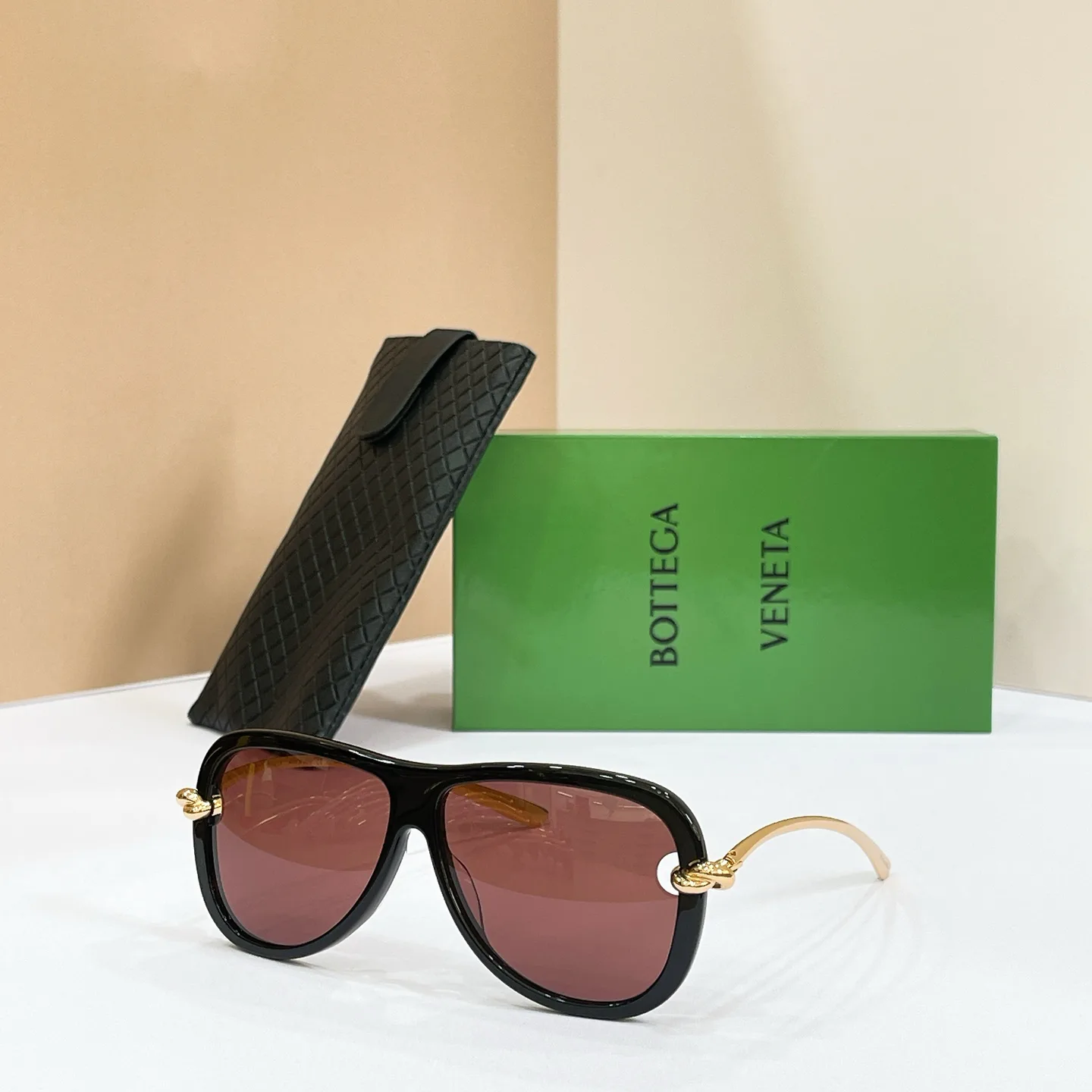 Glasses BOTTEGA VENETA 16887528