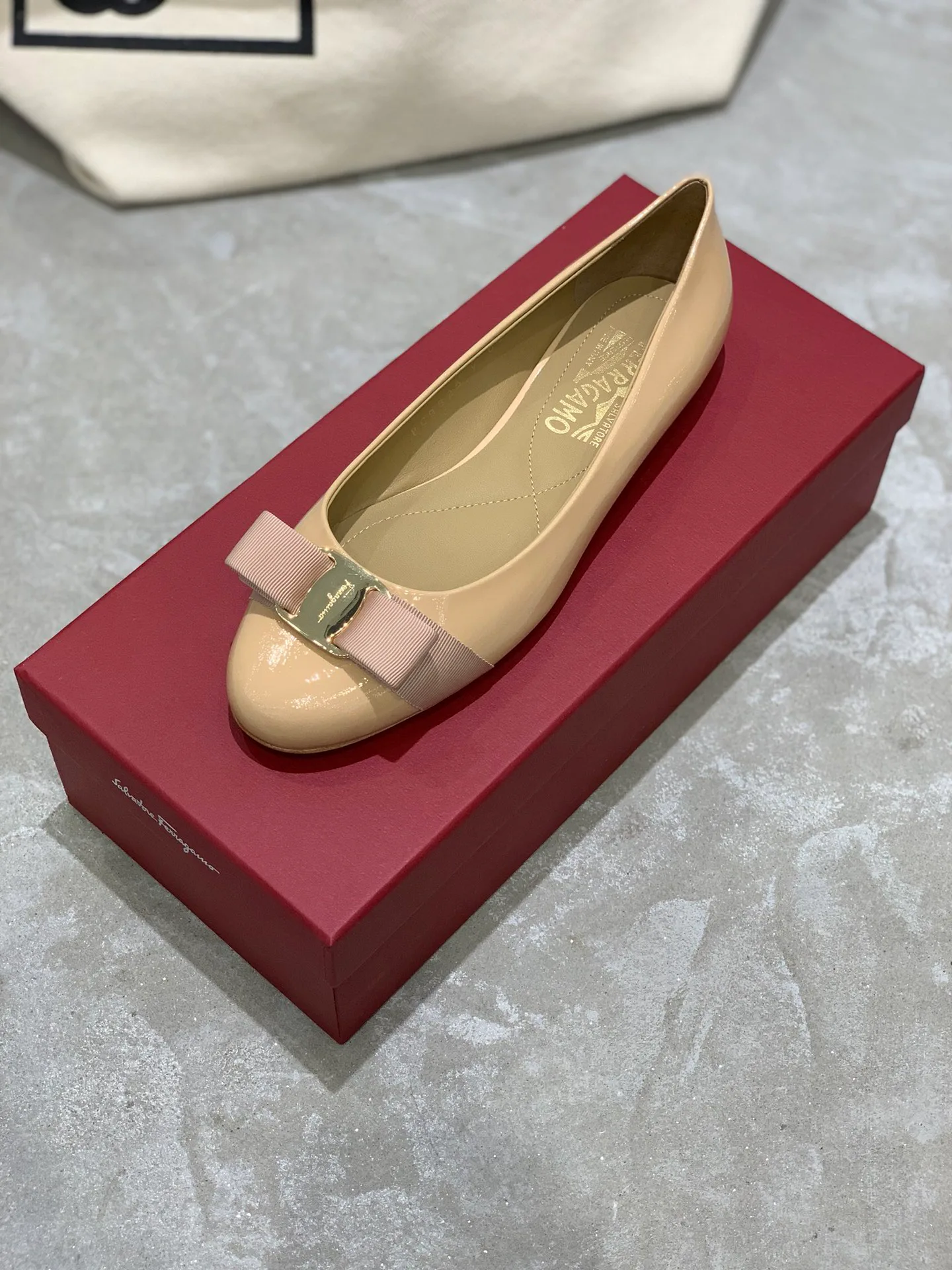 Women's Ballet Flats SALVATORE FERRAGAMO 18340644