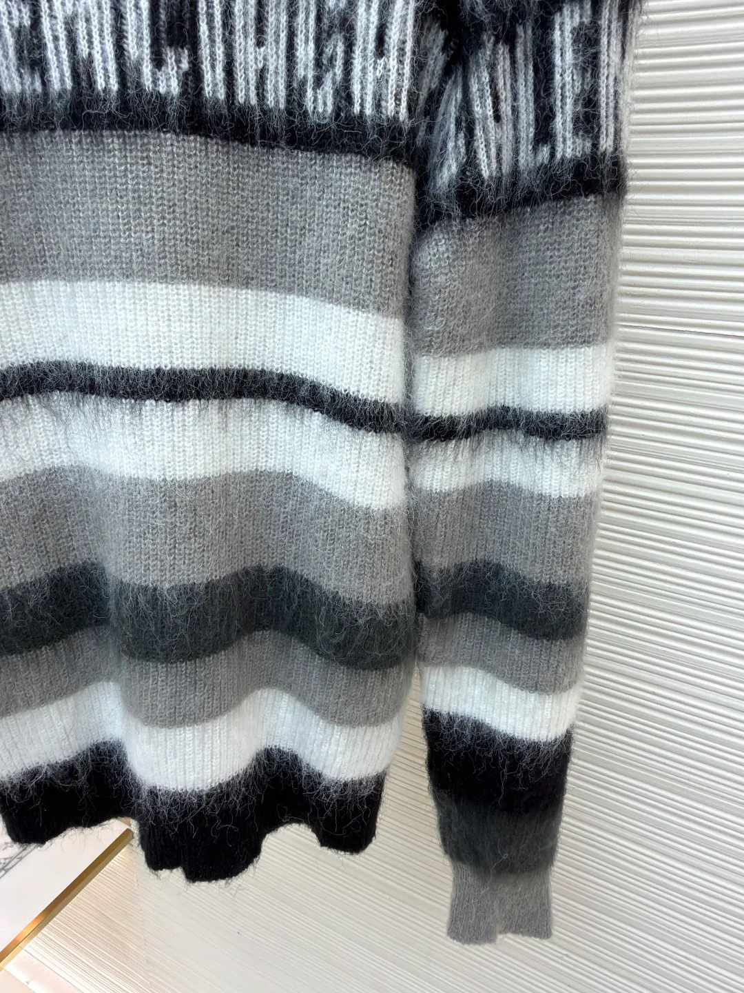 Men's Jumpers And Sweaters BALENCIAGA 18260618