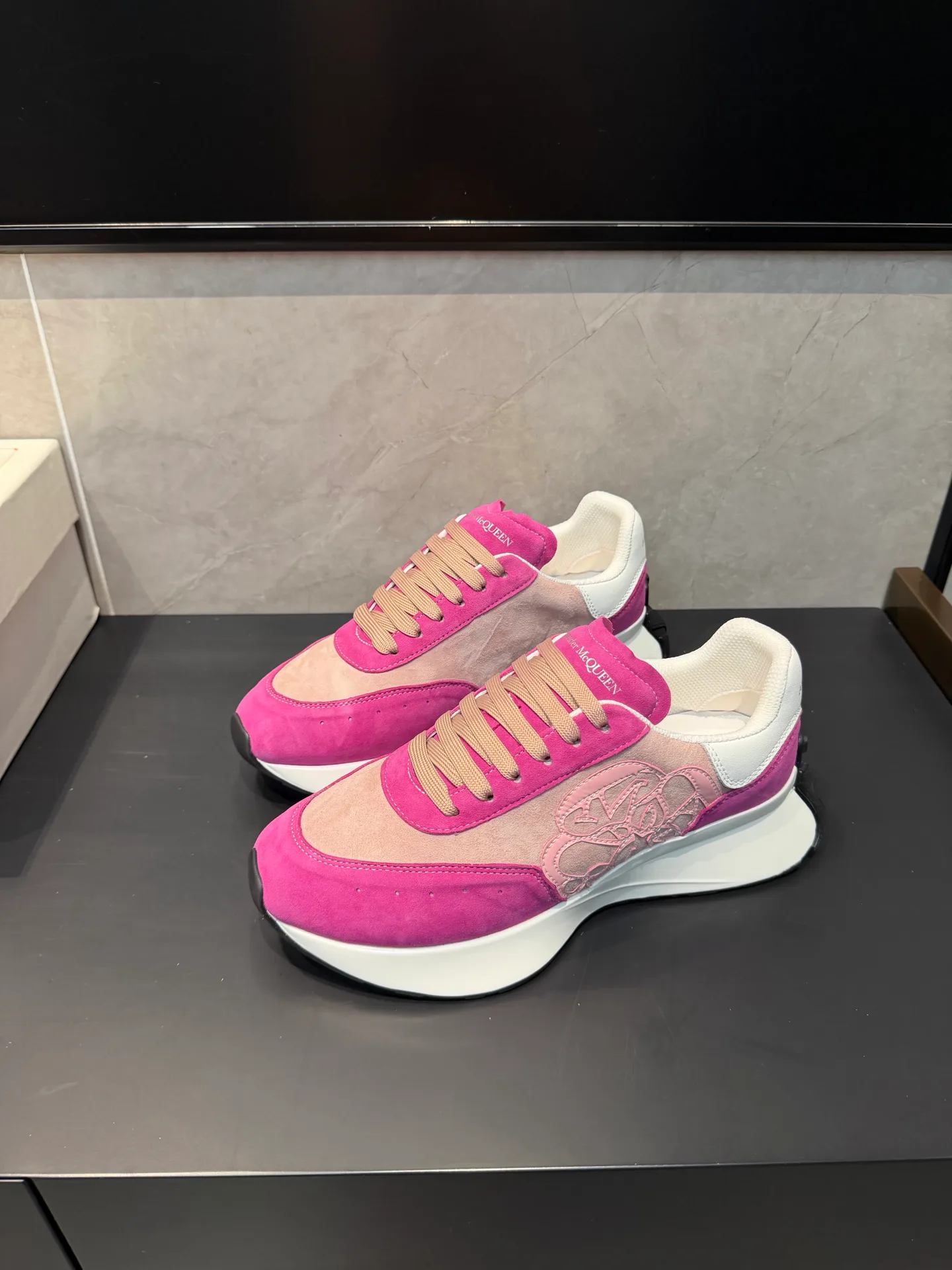 Women's Sneakers ALEXANDER MCQUEEN 18363888