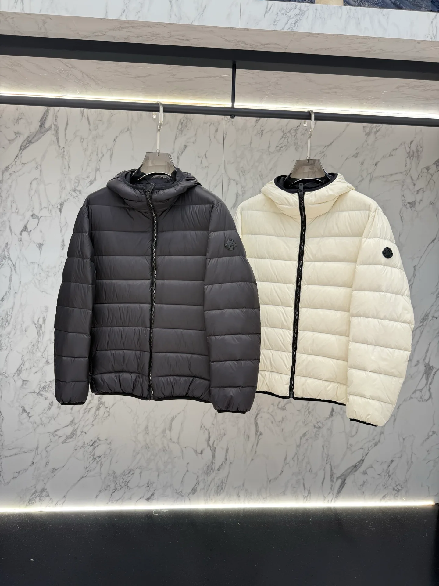 Men's Jackets And Down Jackets MONCLER 18046087