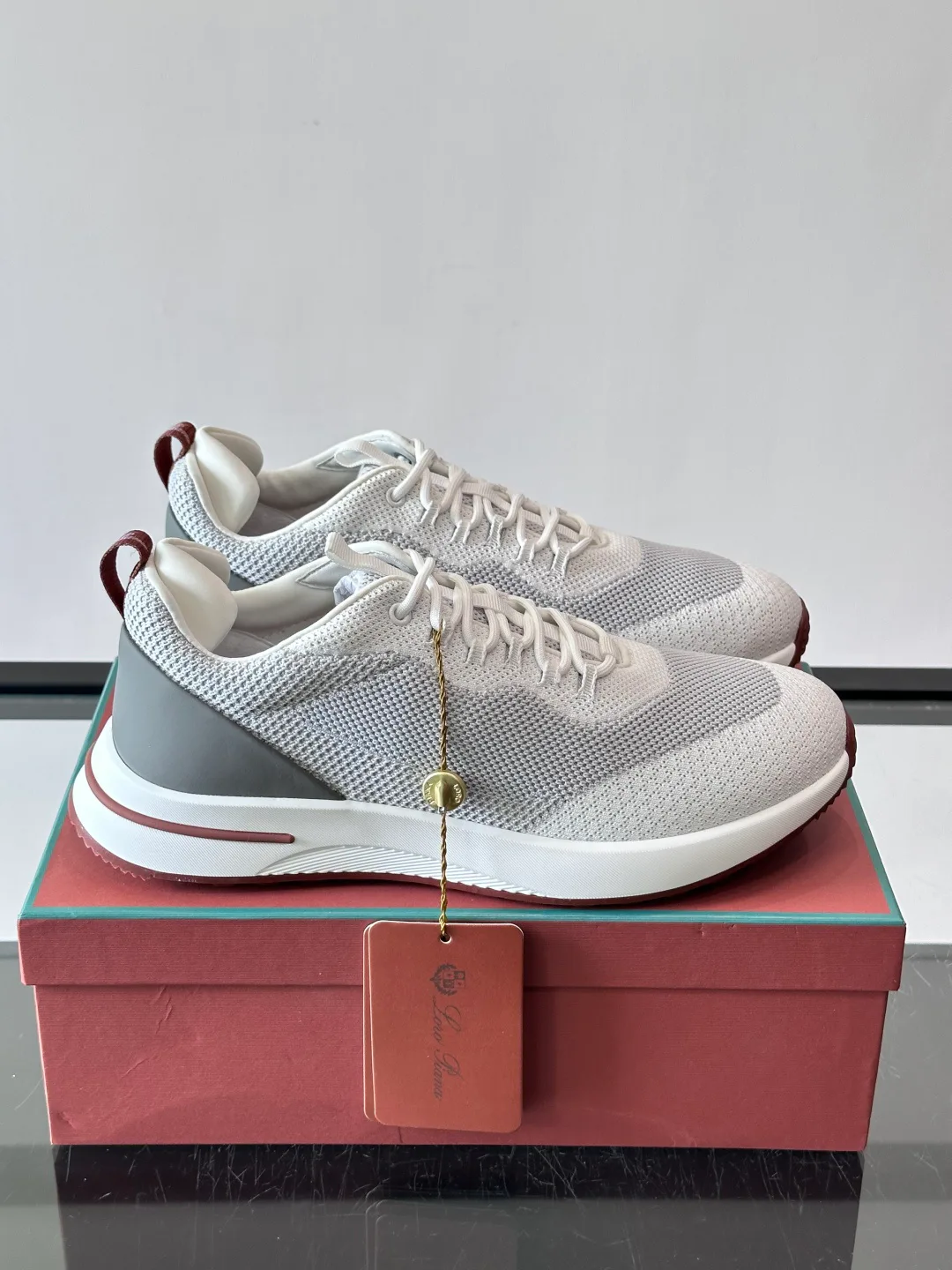 Men's Sneakers LORO PIANA 18265126