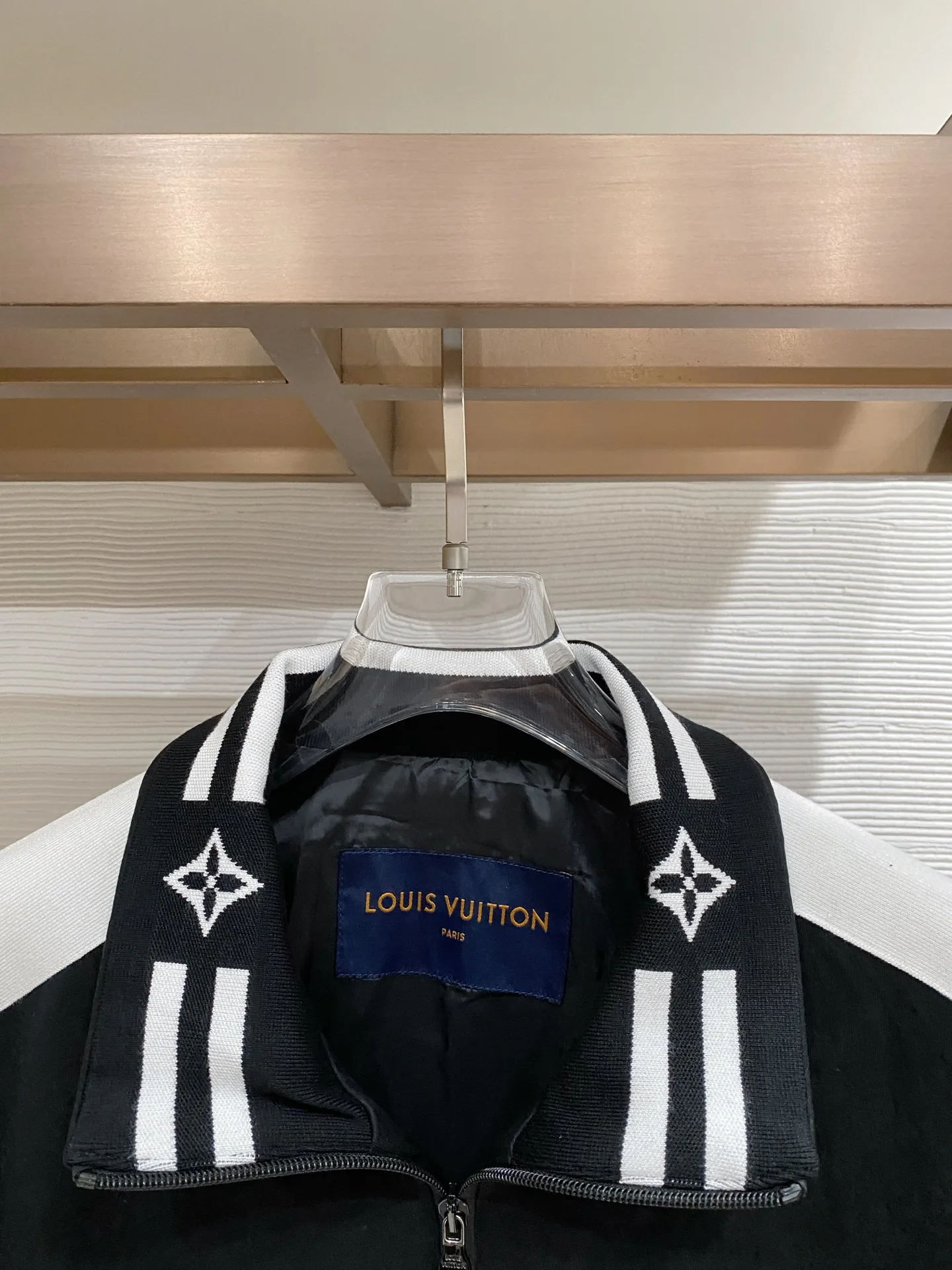 Men's Jackets And Down Jackets LOUIS VUITTON 18140218