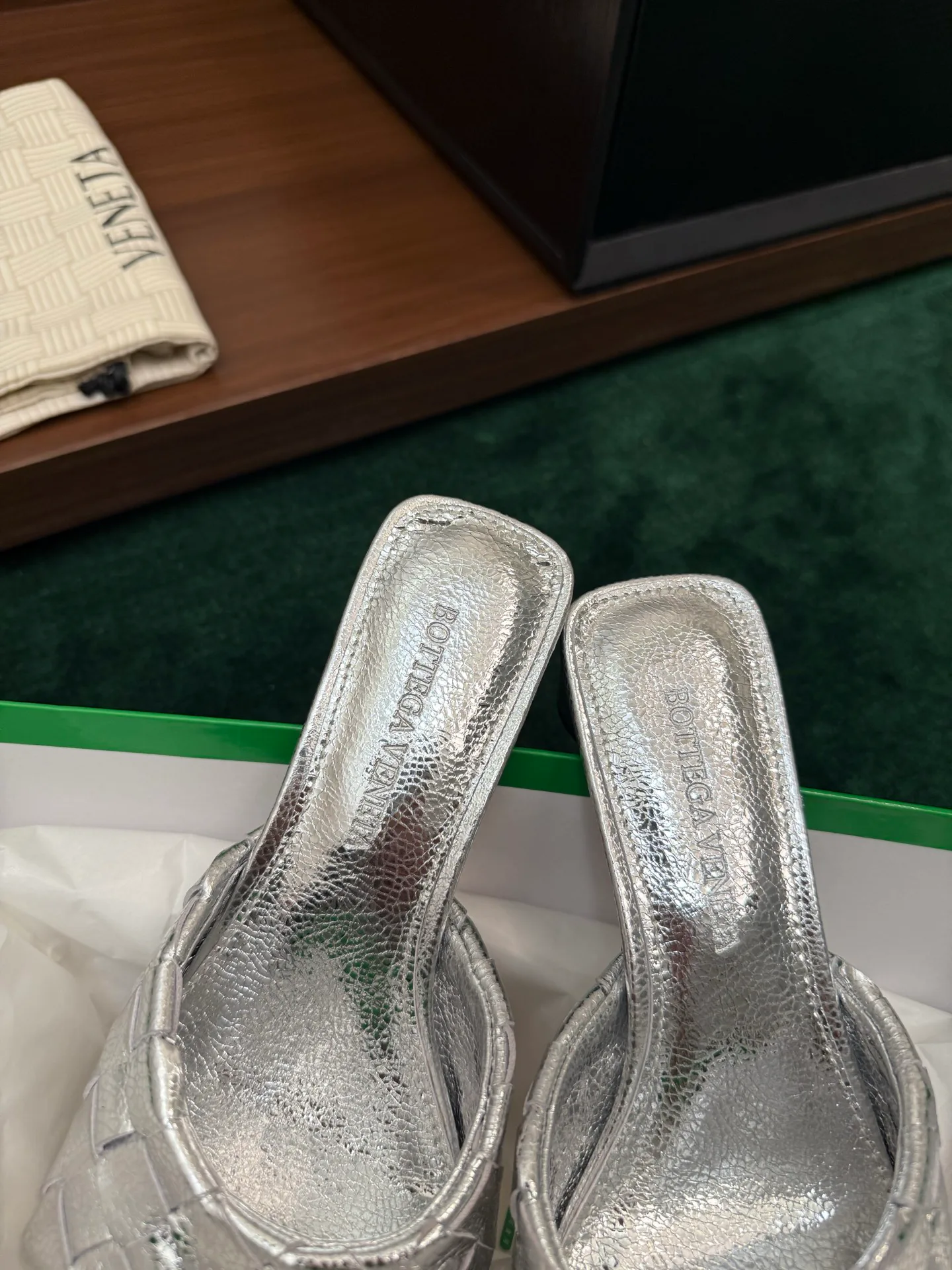 Women's Mules And Clogs BOTTEGA VENETA 17386143