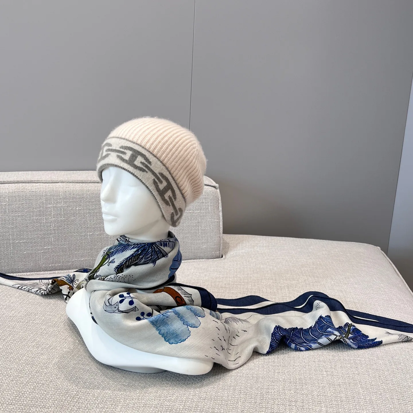 Scarves HERMES 18272892