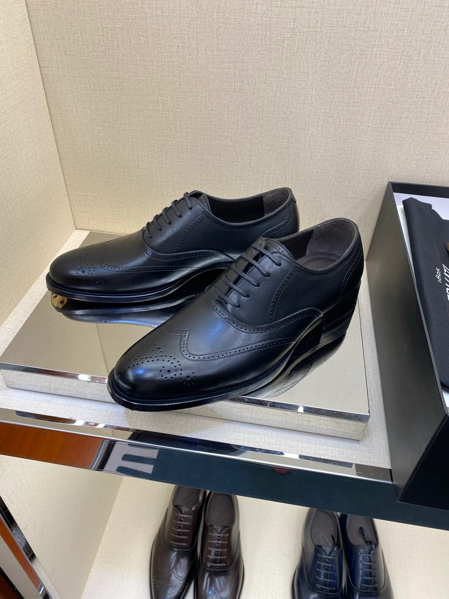 Men's Loafers And Dress Shoes BERLUTI 17971753