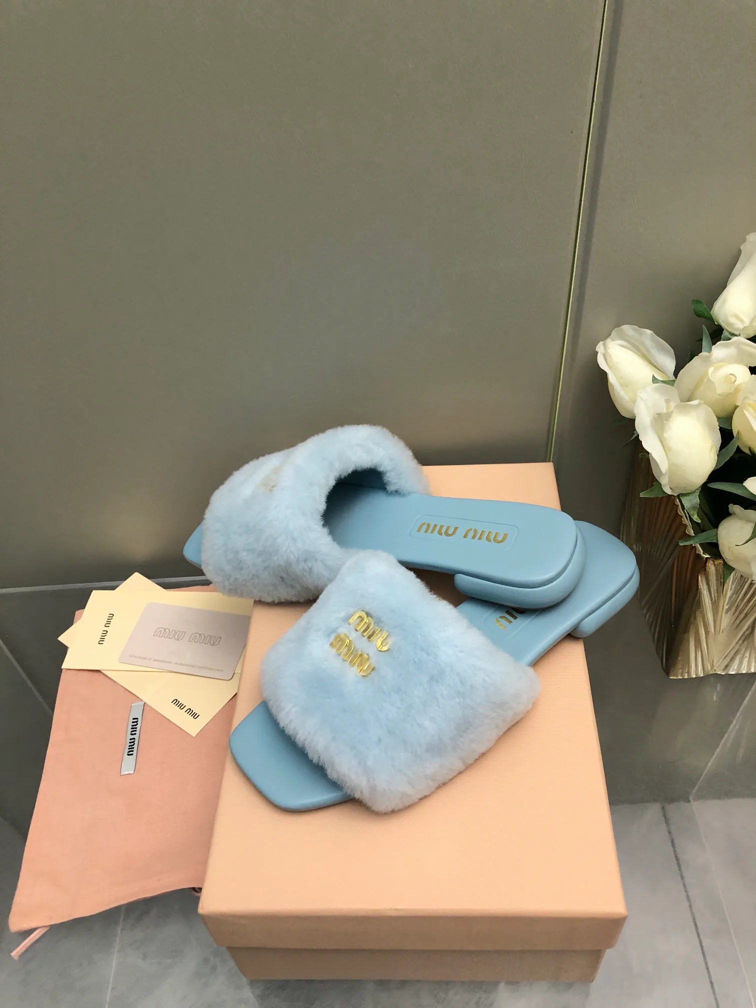 Women's Slippers MIU MIU 18005815