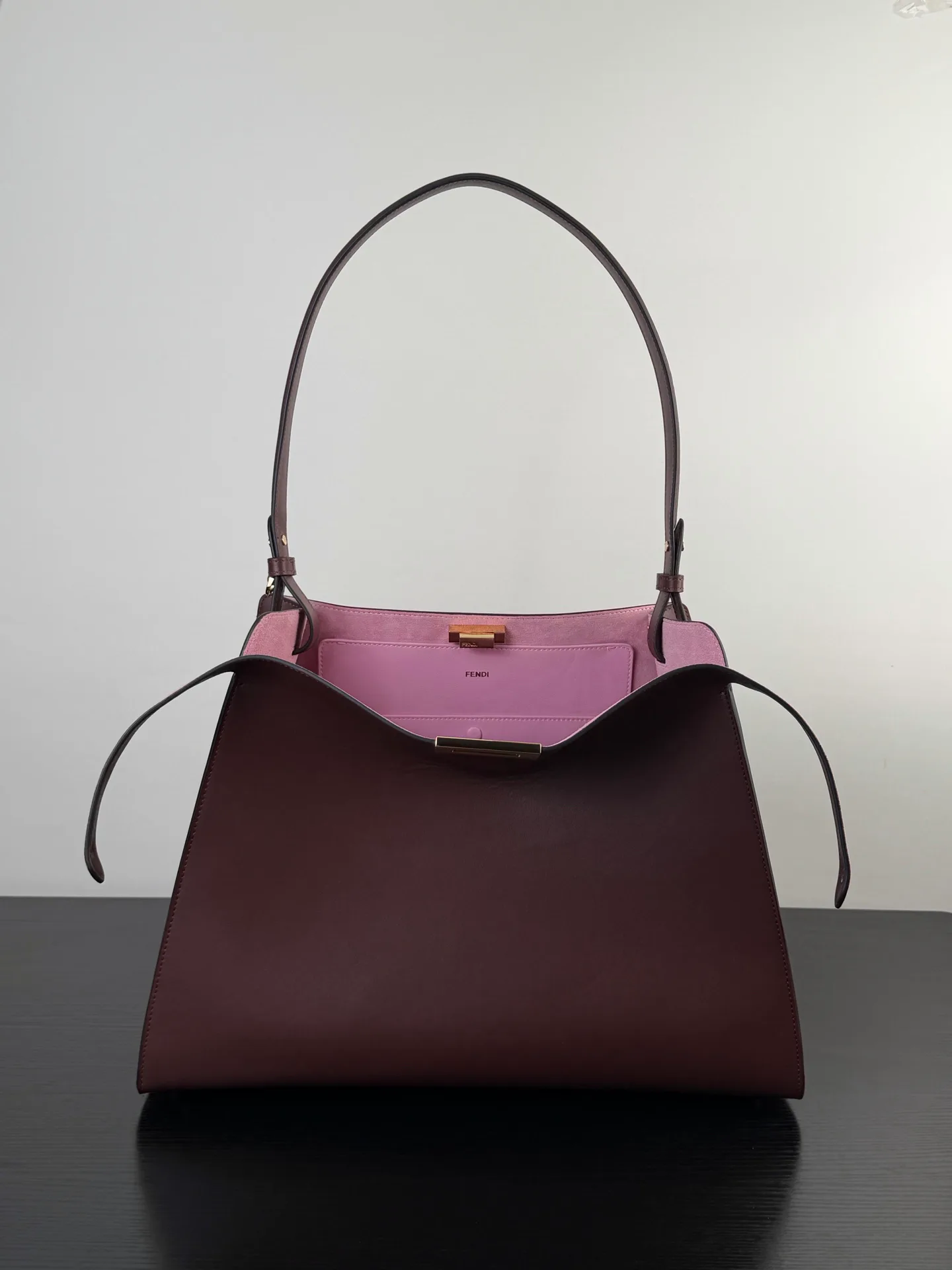 Women's Classic Handbags FENDI 17901902