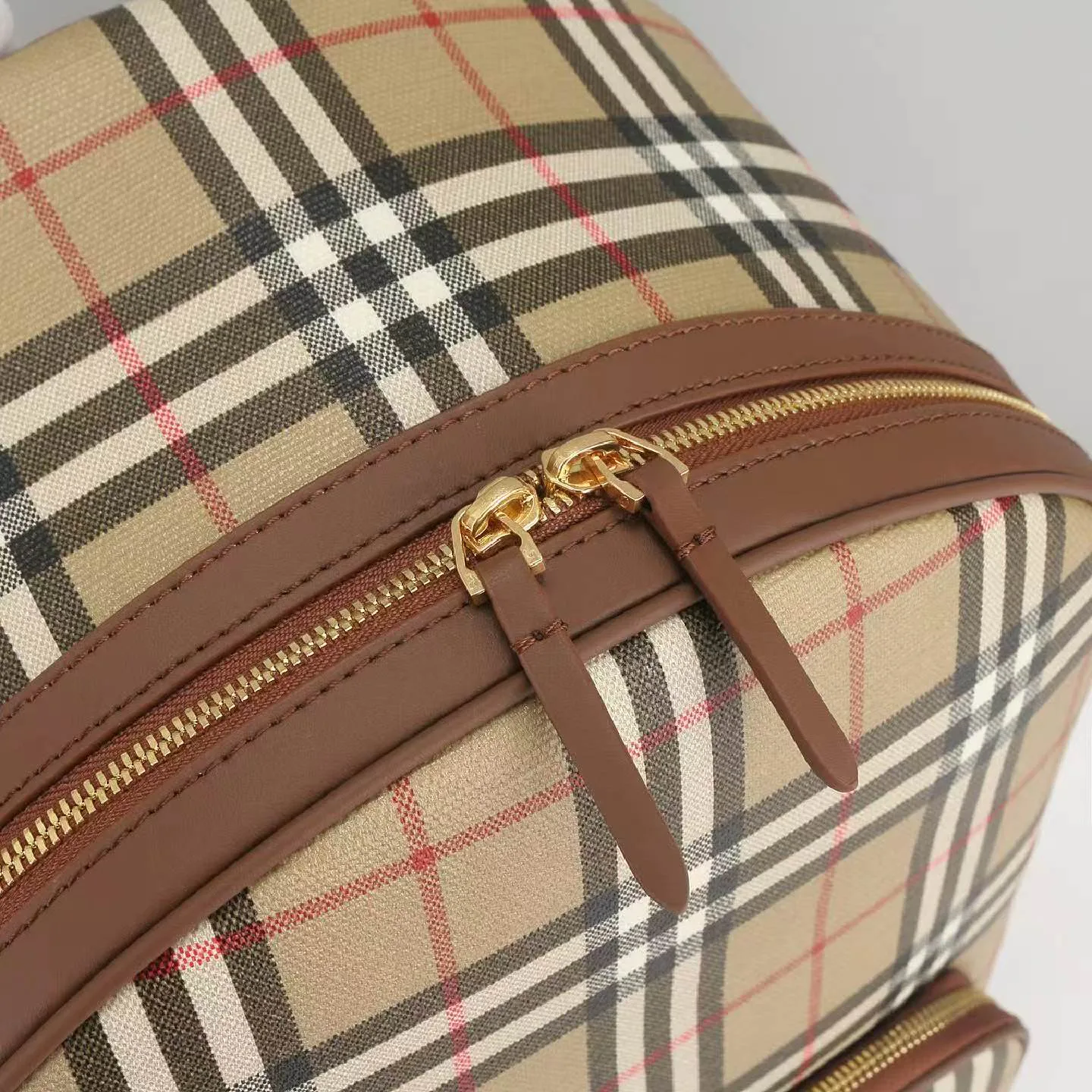 Women's Backpacks BURBERRY 17948675