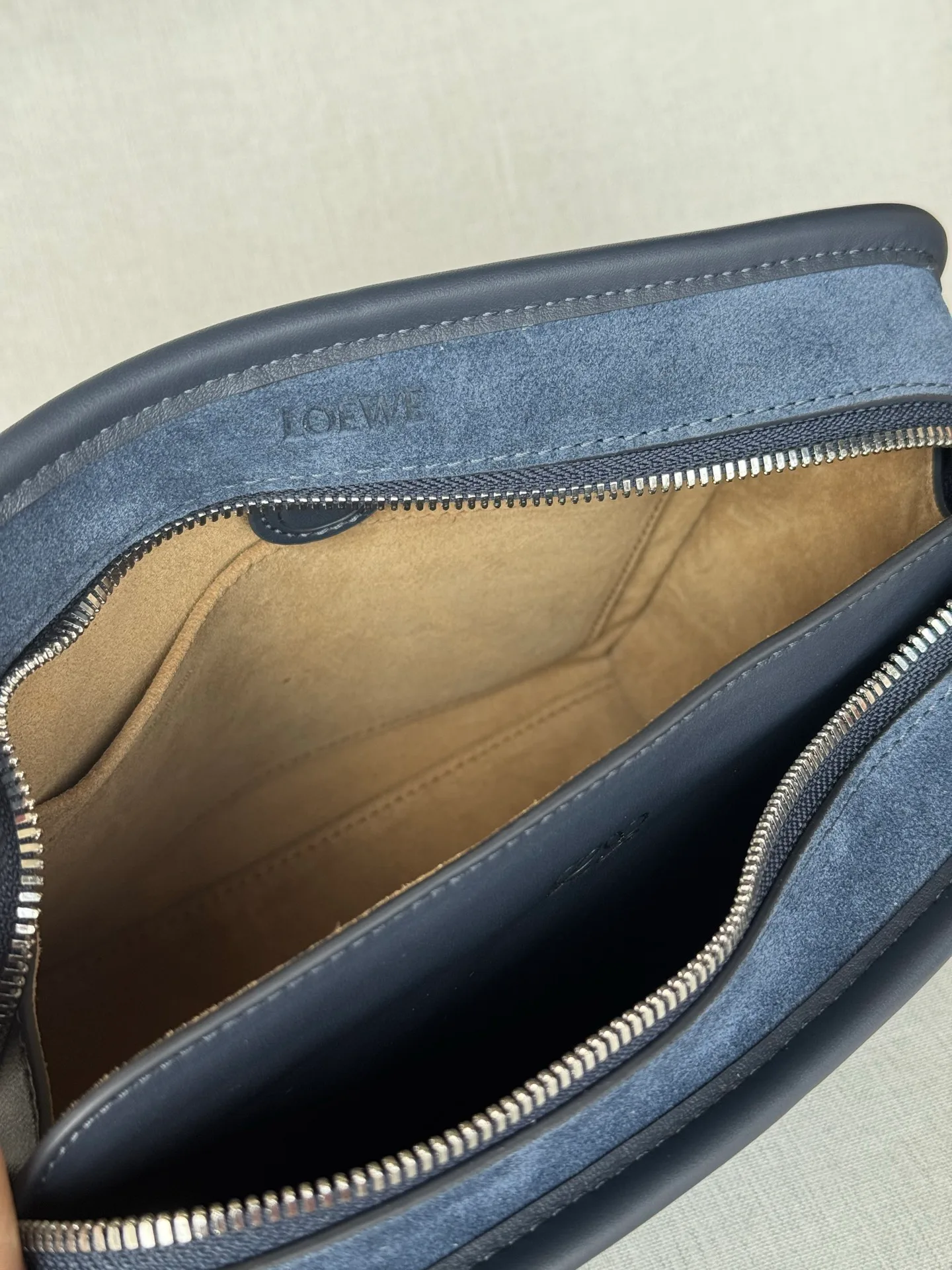 Women's Classic Handbags LOEWE 18532708