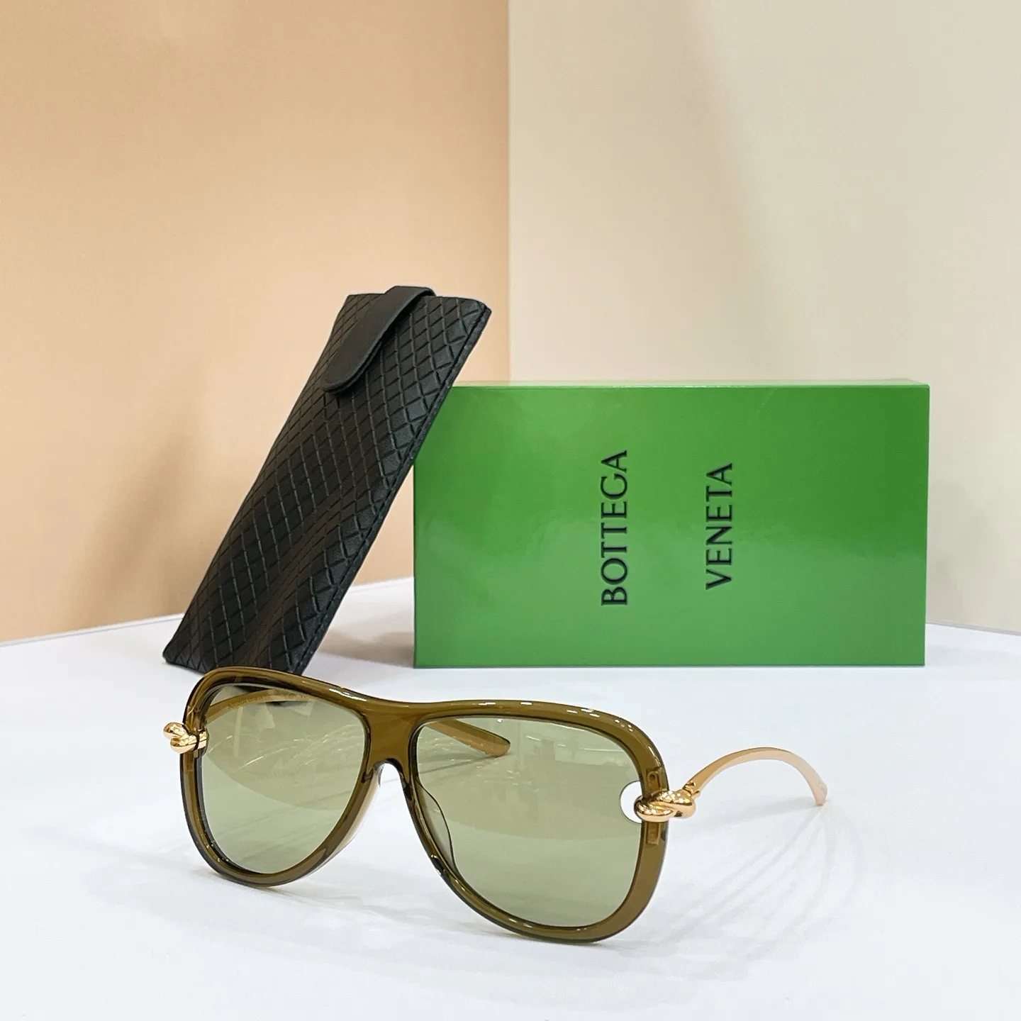 Glasses BOTTEGA VENETA 16887528