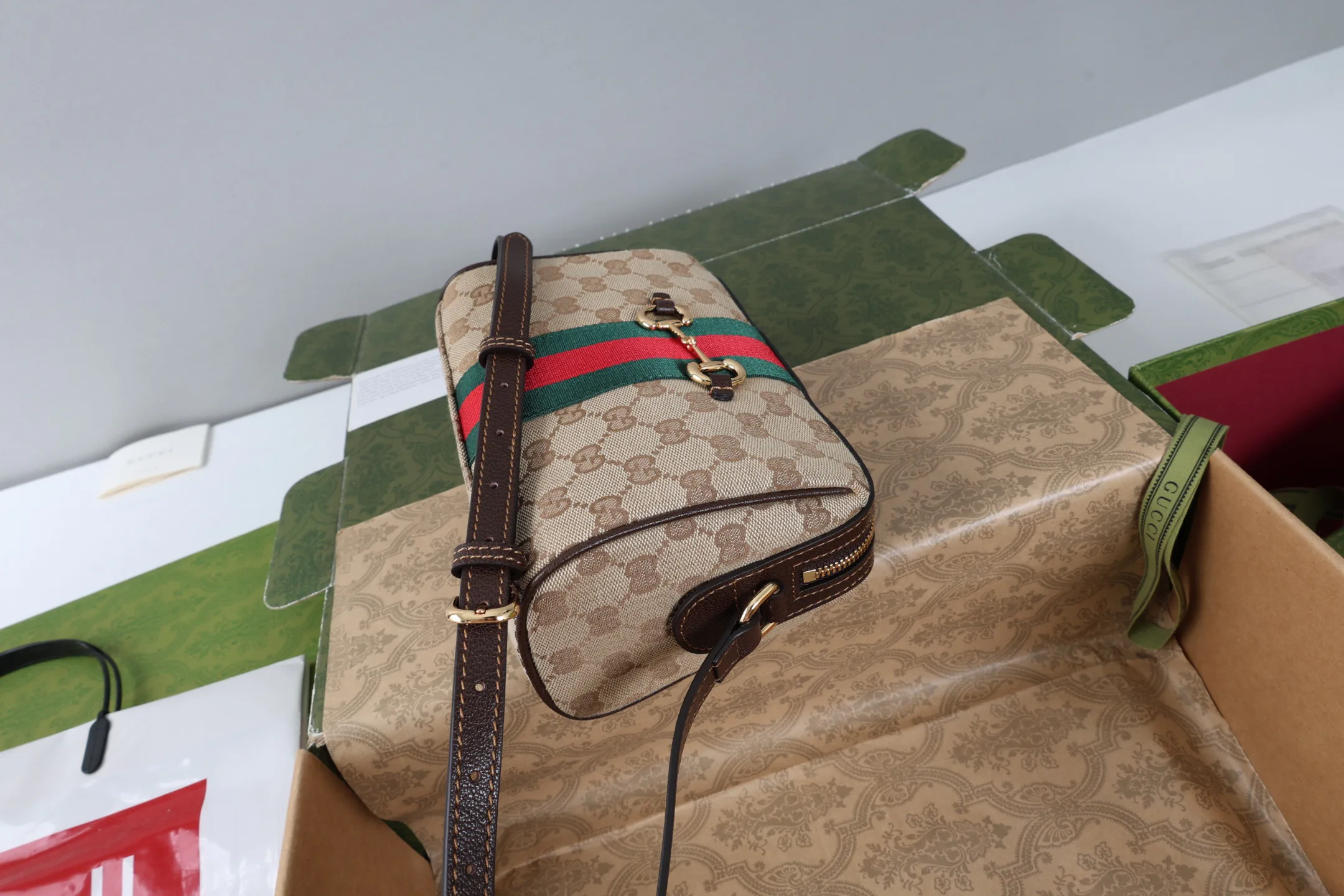 Women's Classic Handbags GUCCI 18004846