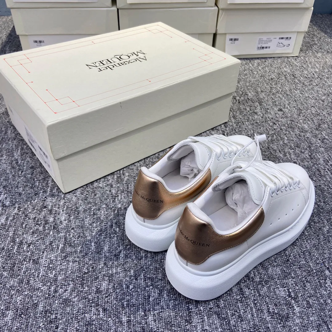 Women's Sneakers ALEXANDER MCQUEEN 17963416