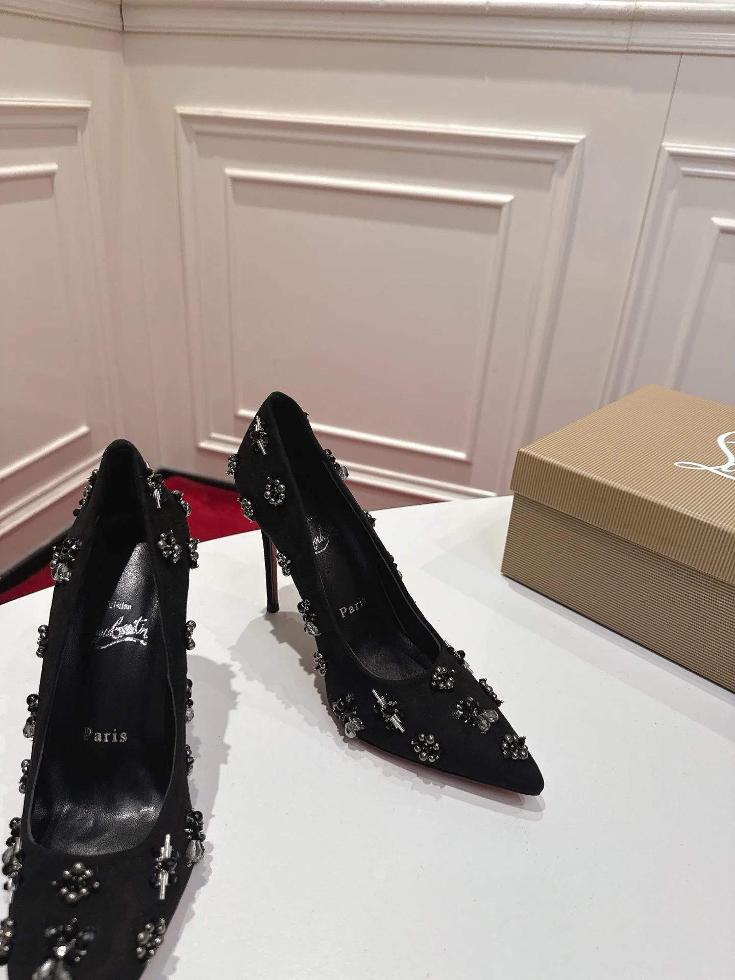 Women's Heels CHRISTIAN LOUBOUTIN 17057834