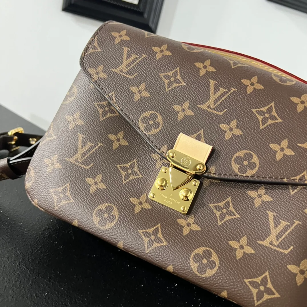 Сумки На Ремне Женские Louis Vuitton 18627725