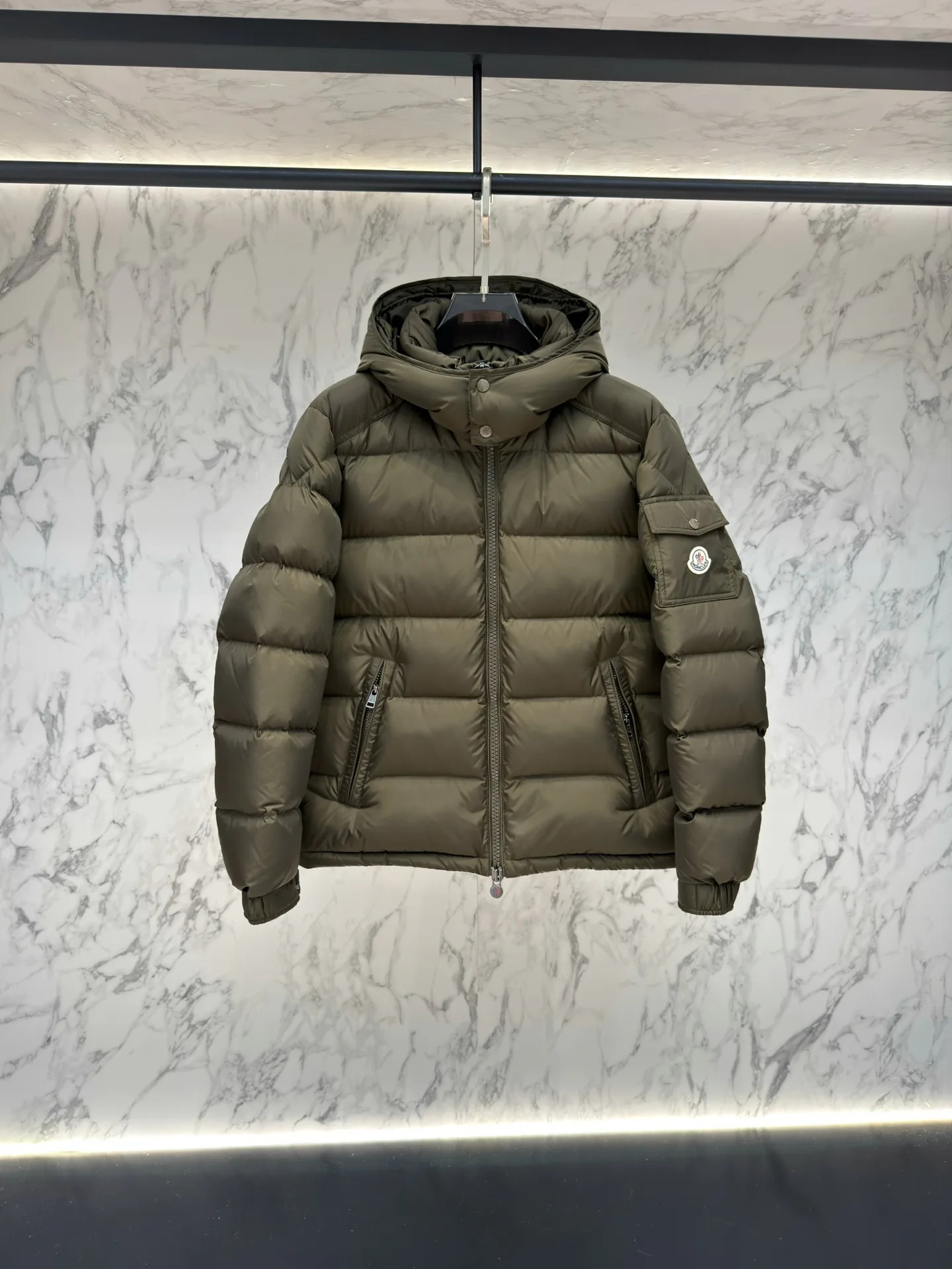 Куртки И Пуховики Мужские Moncler 18681352