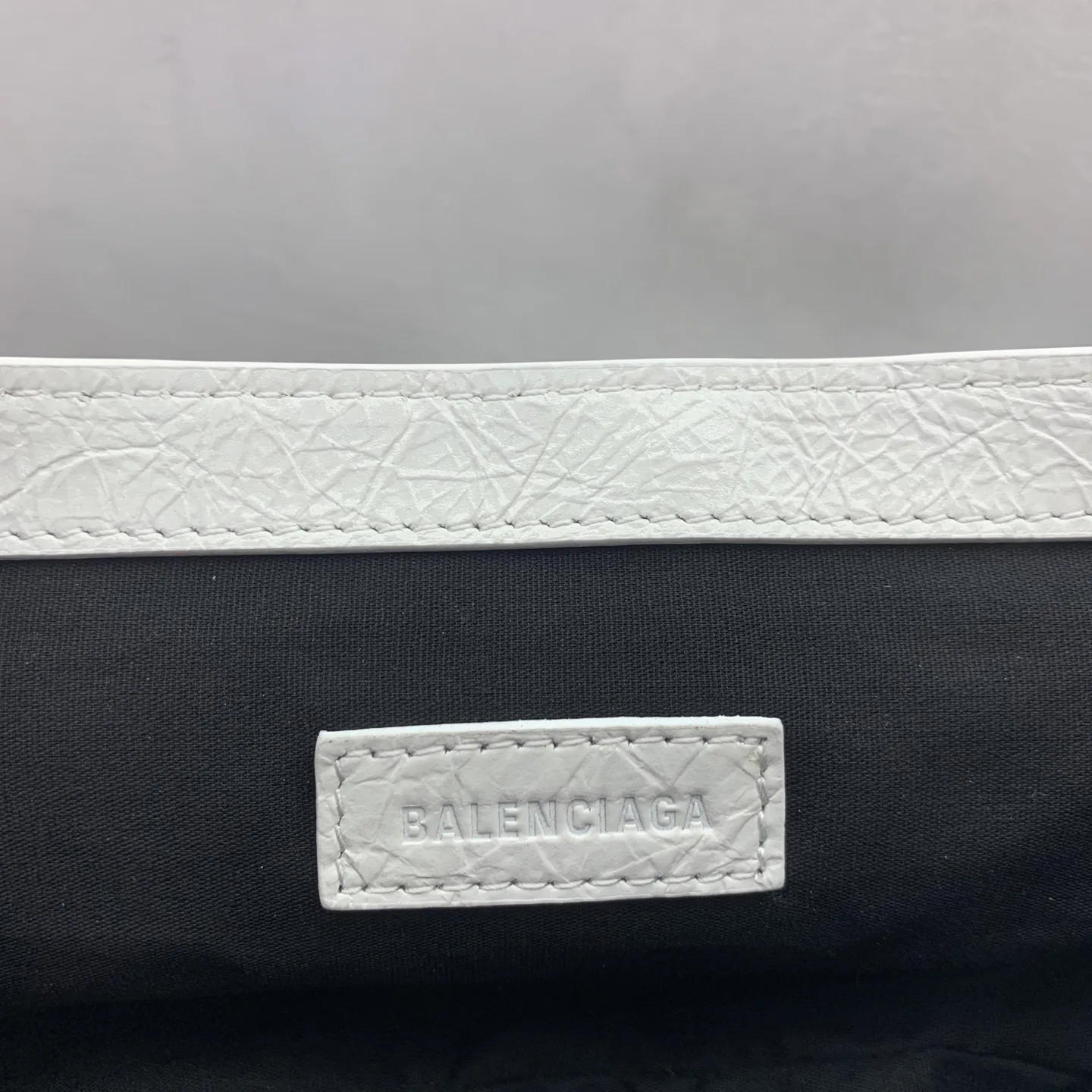 Классические Сумки Женские Balenciaga 18608476