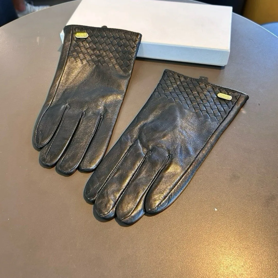 Gloves BOTTEGA VENETA 19569945
