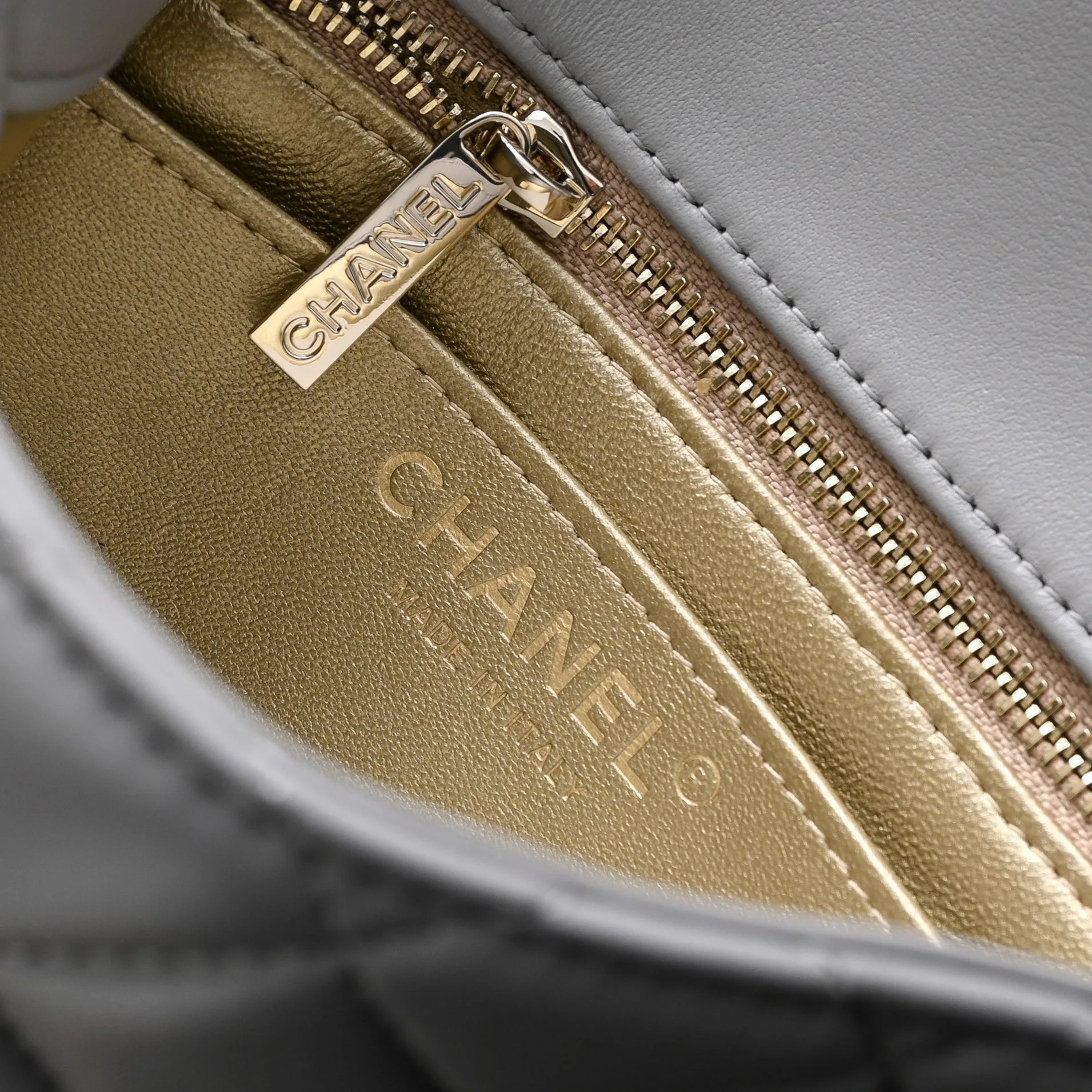 Women's Classic Handbags CHANEL 18148076