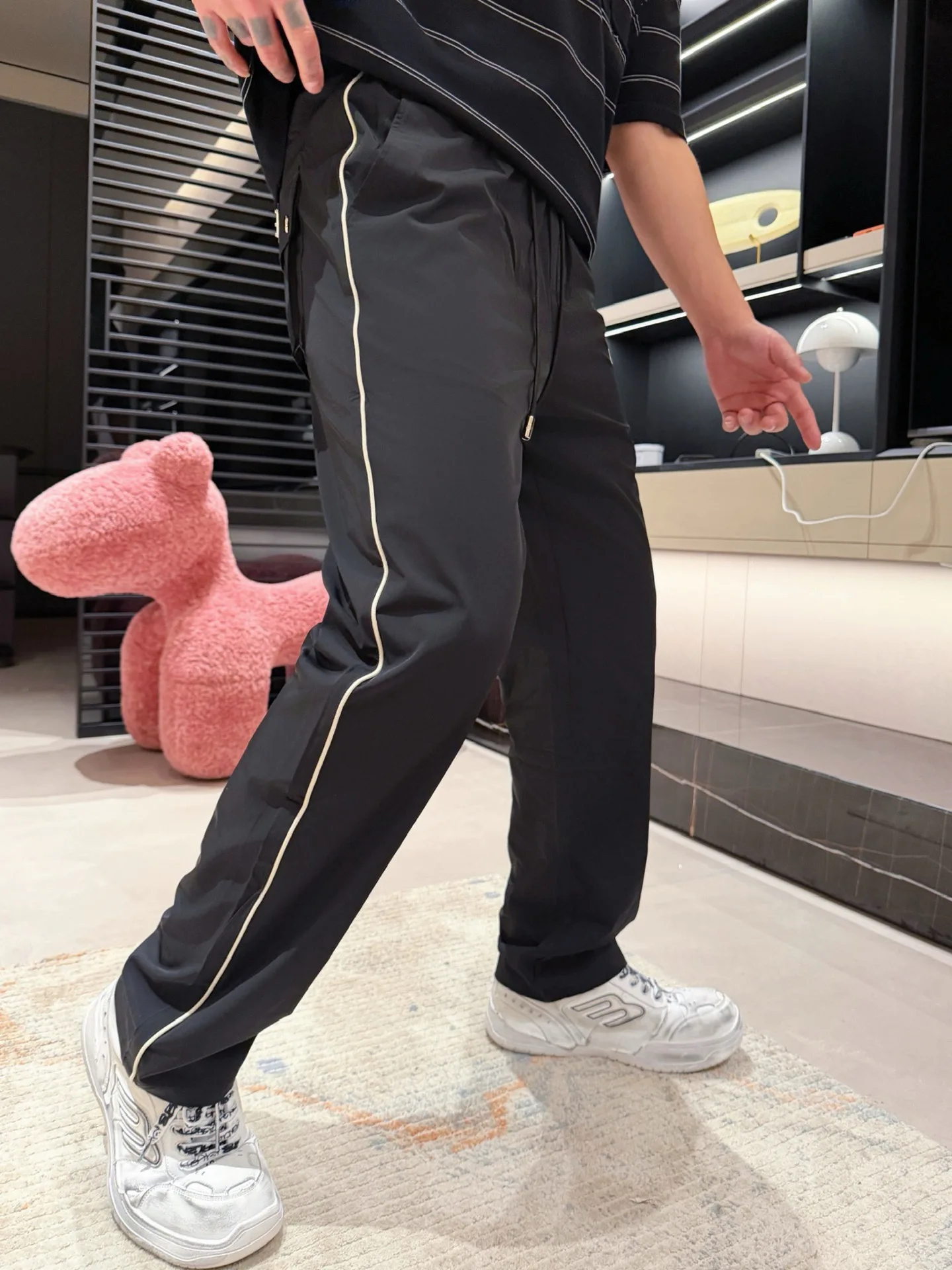 Men's Trousers PRADA 18499732