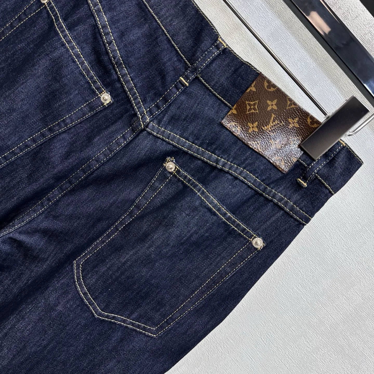 Women's Jeans LOUIS VUITTON 18181801