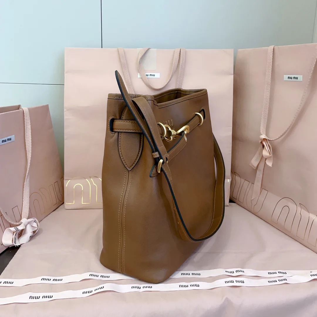 Классические Сумки Женские Miu Miu 18602509