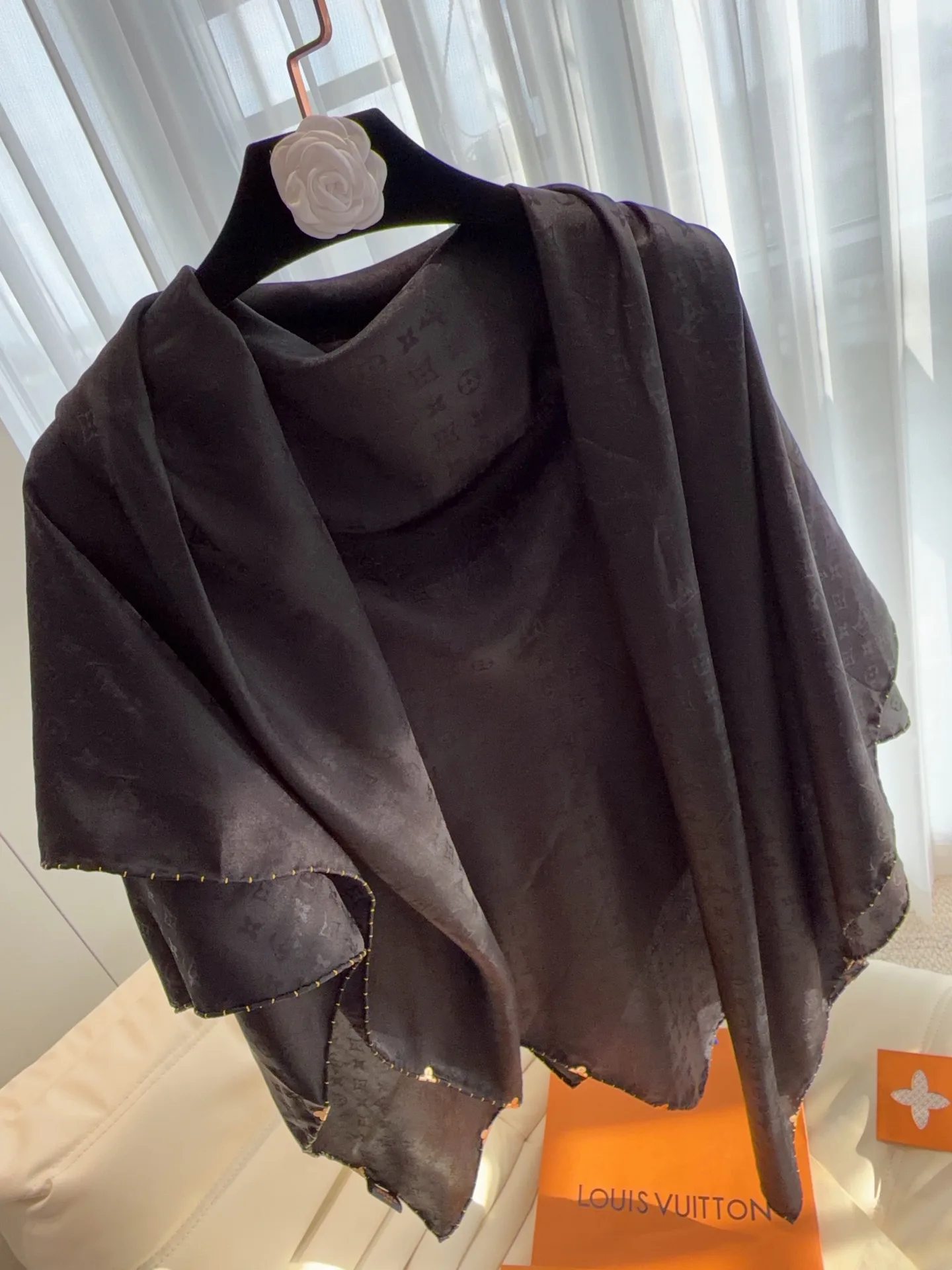 Silk Scarves LOUIS VUITTON 18401186