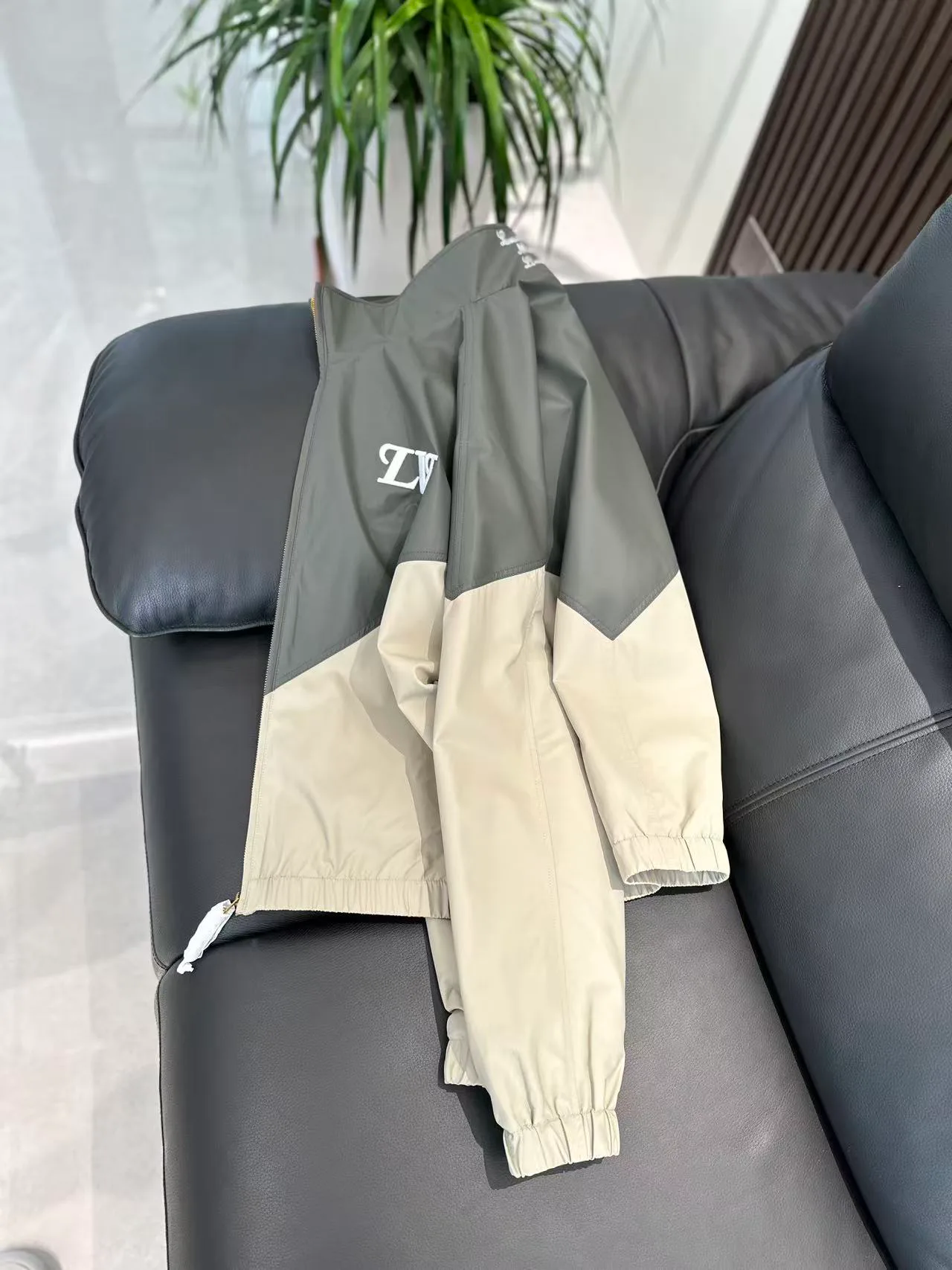Men's Jackets And Down Jackets LOUIS VUITTON 18140225