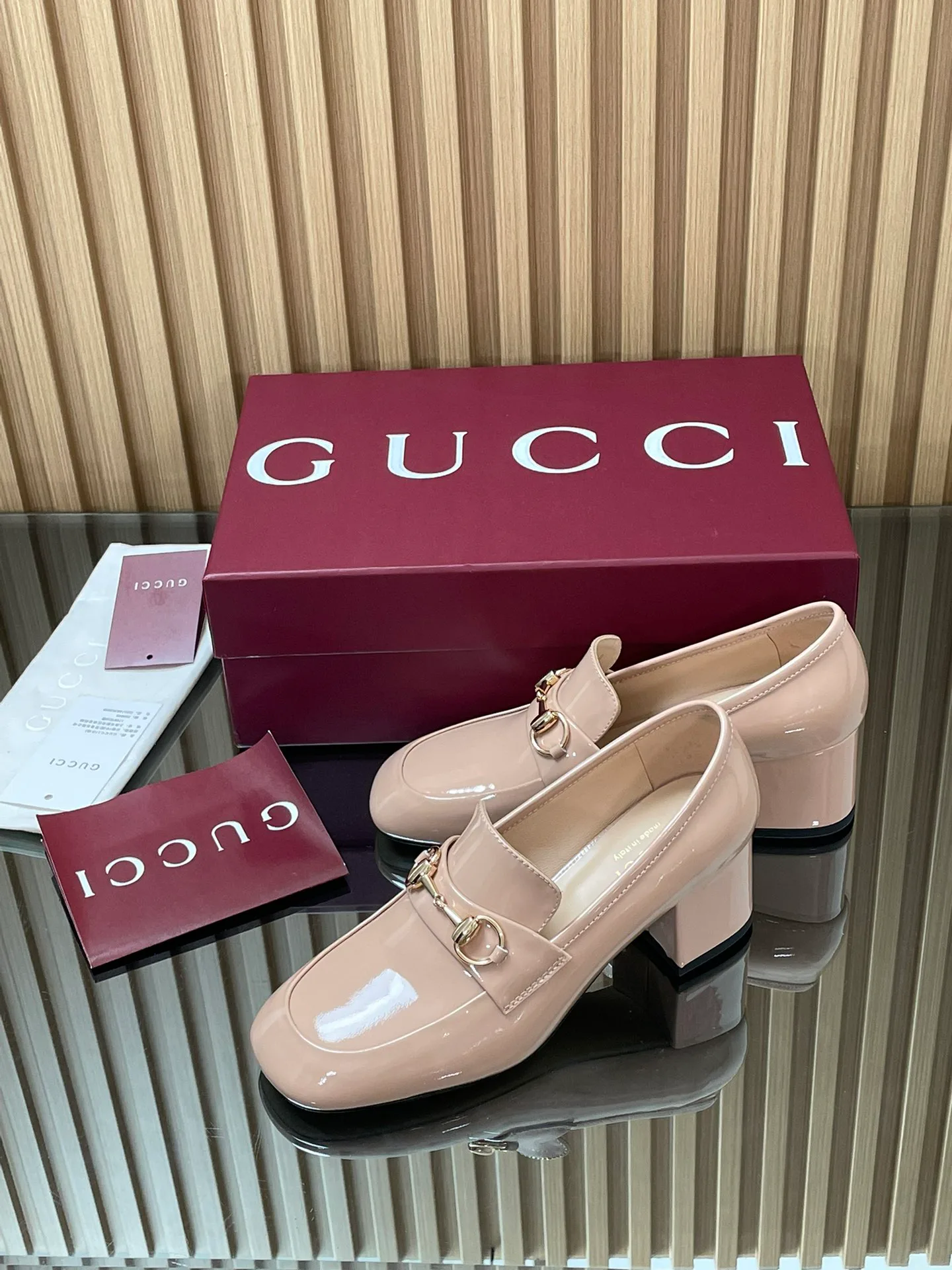 Women's Loafers And Moccasins GUCCI 18152968
