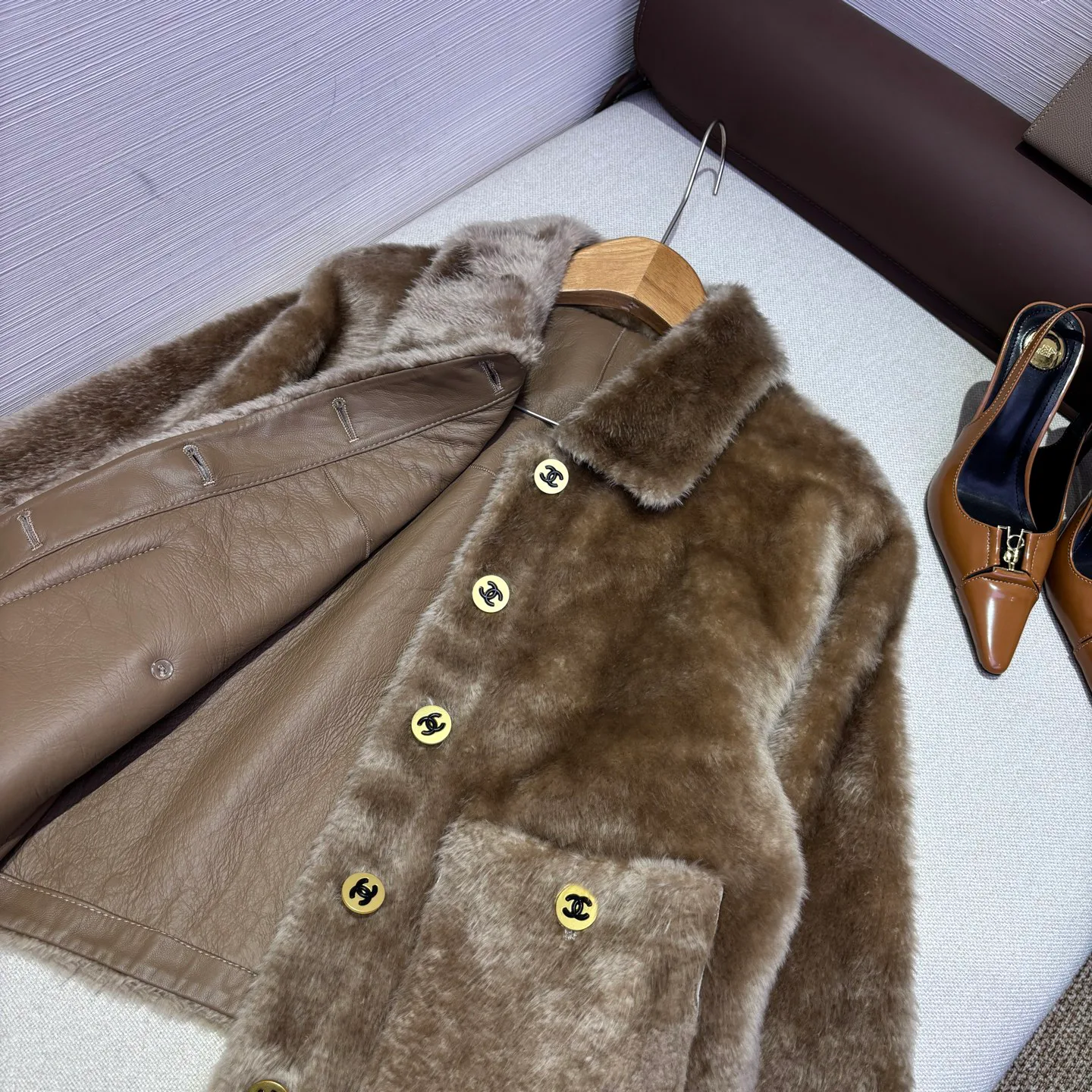Women's Leather Jackets And Sheepskin Coats CHANEL 18016151