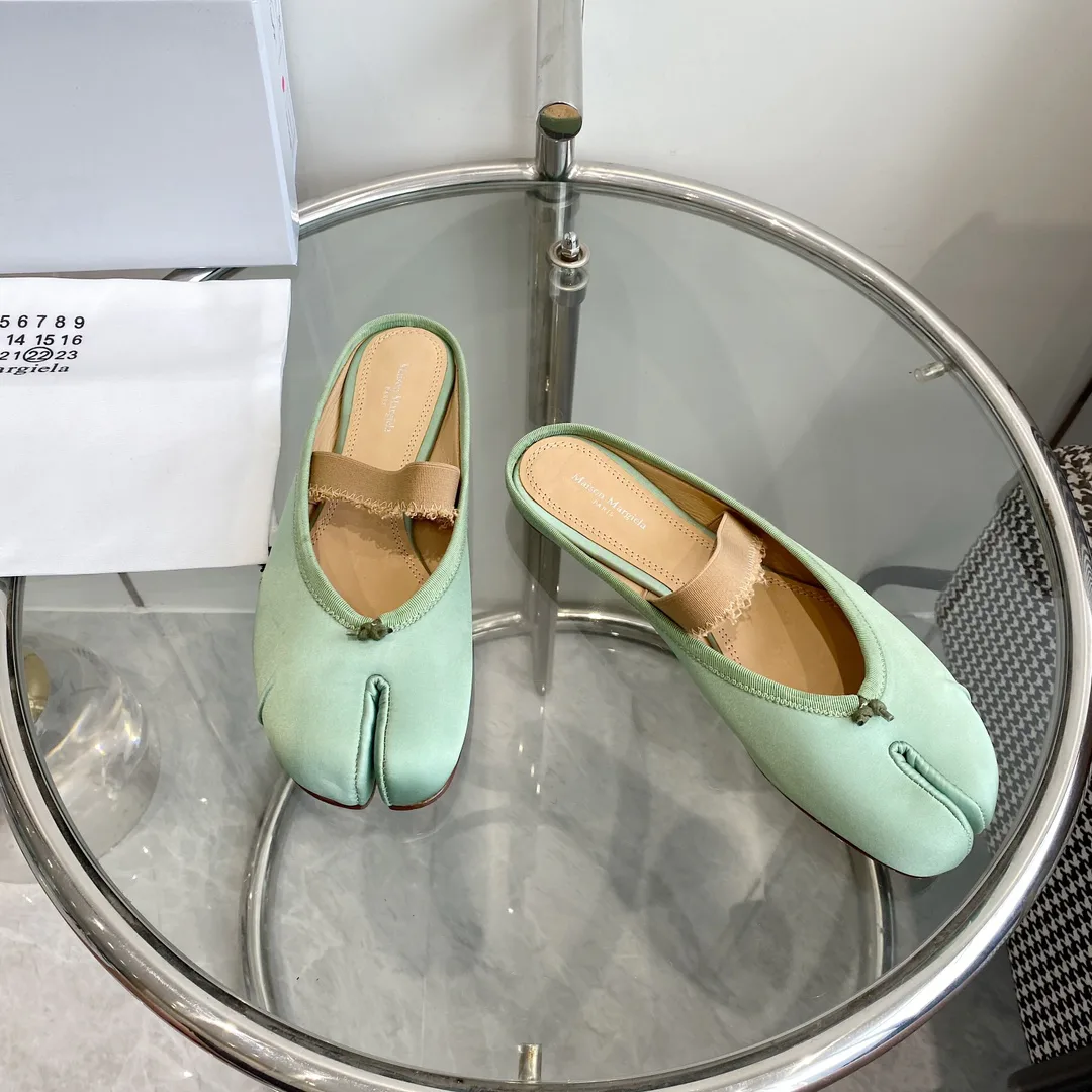 Women's Mules And Clogs MAISON MARGIELA 18092250