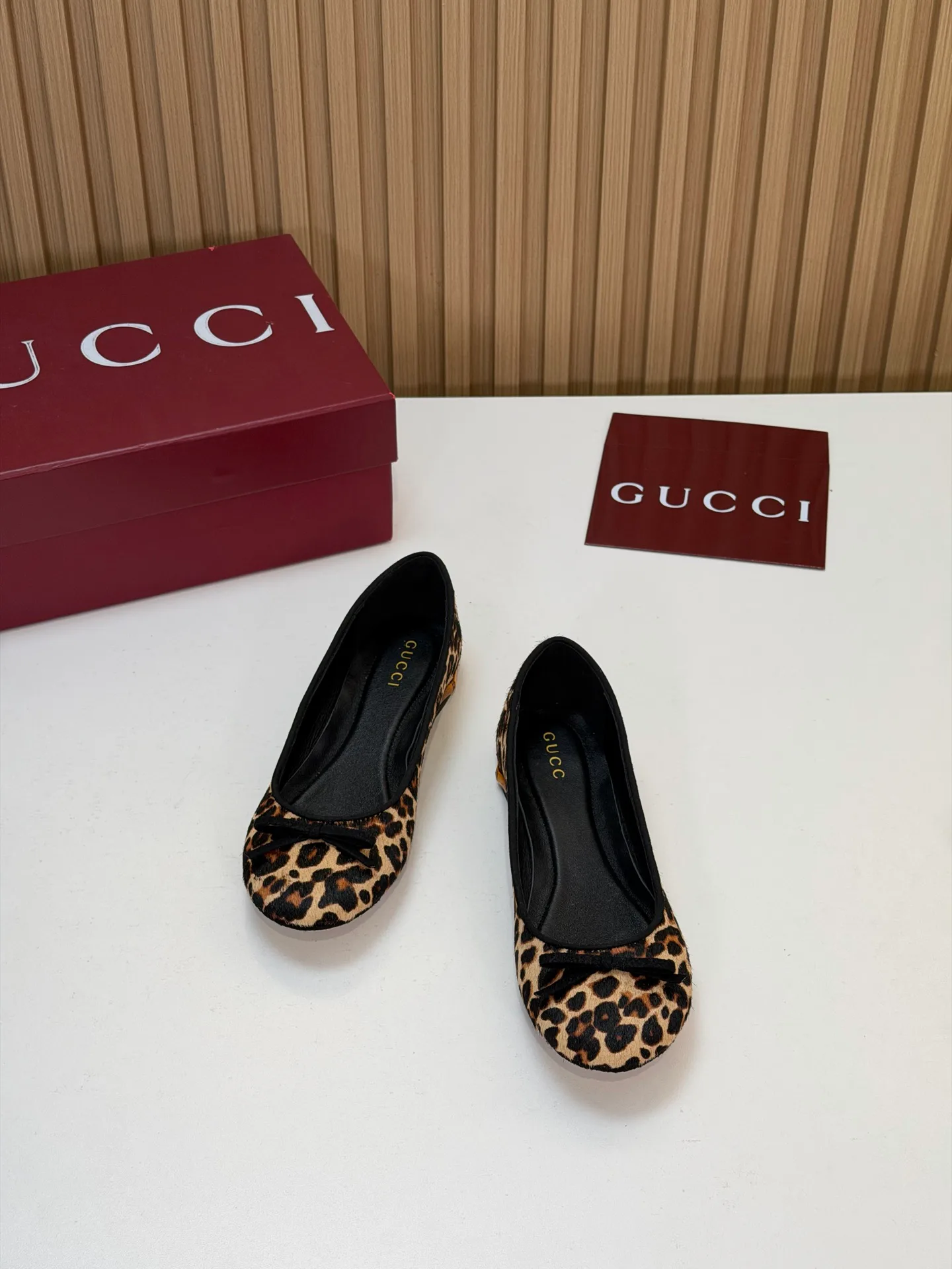 Women's Ballet Flats GUCCI 18083632