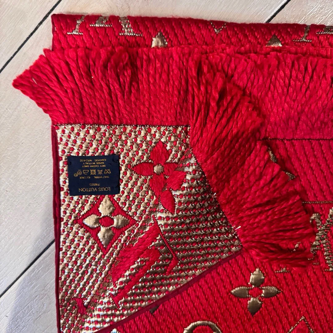 Scarves LOUIS VUITTON 18002697