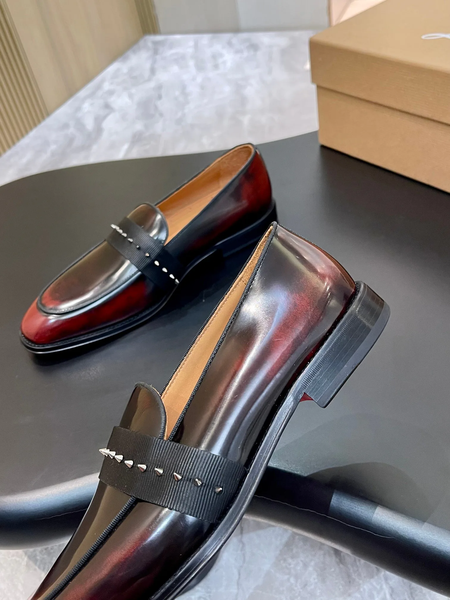 Men's Loafers And Dress Shoes CHRISTIAN LOUBOUTIN 18117258