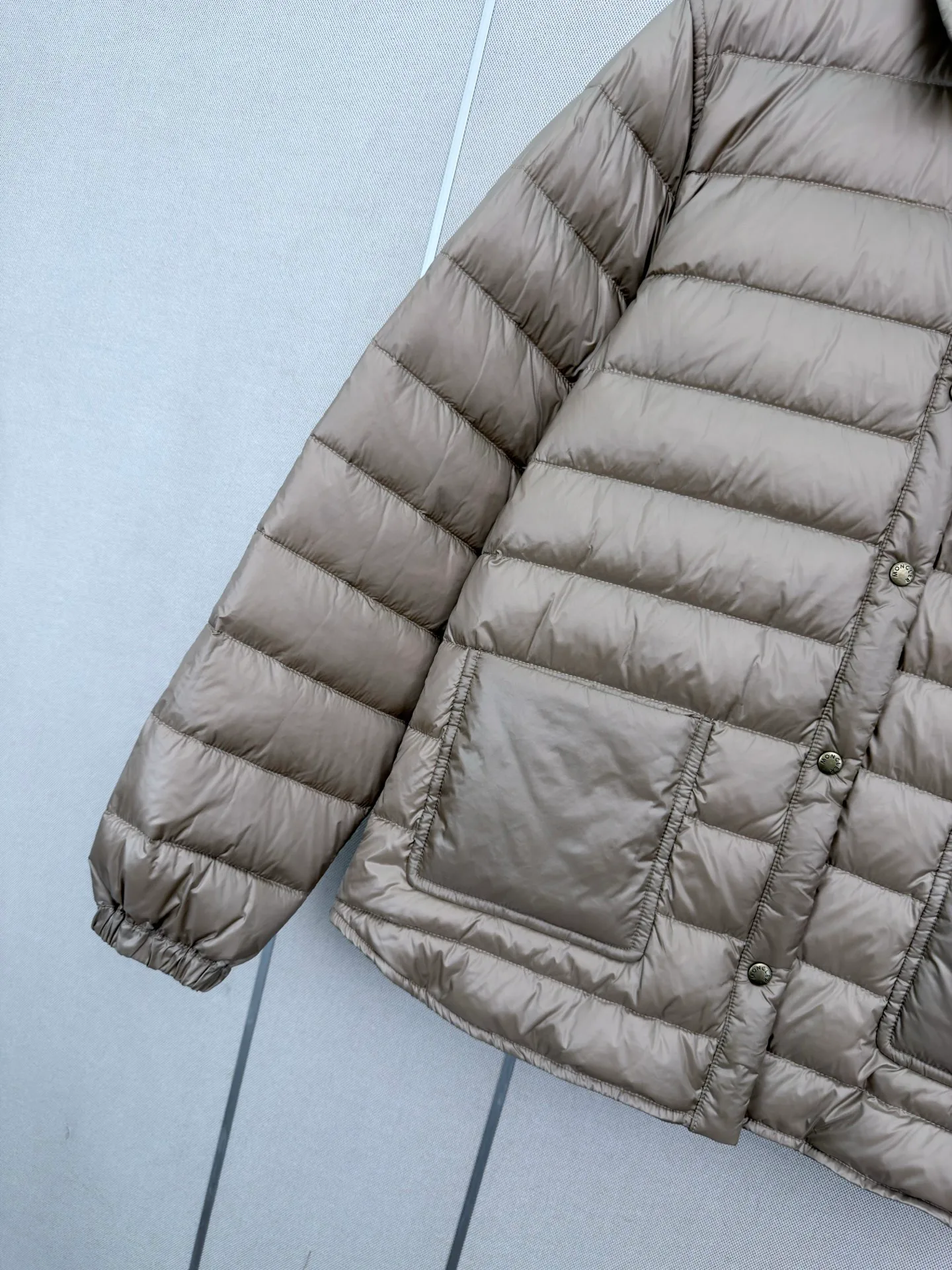 Women's Jackets And Down Jackets MONCLER 18108514
