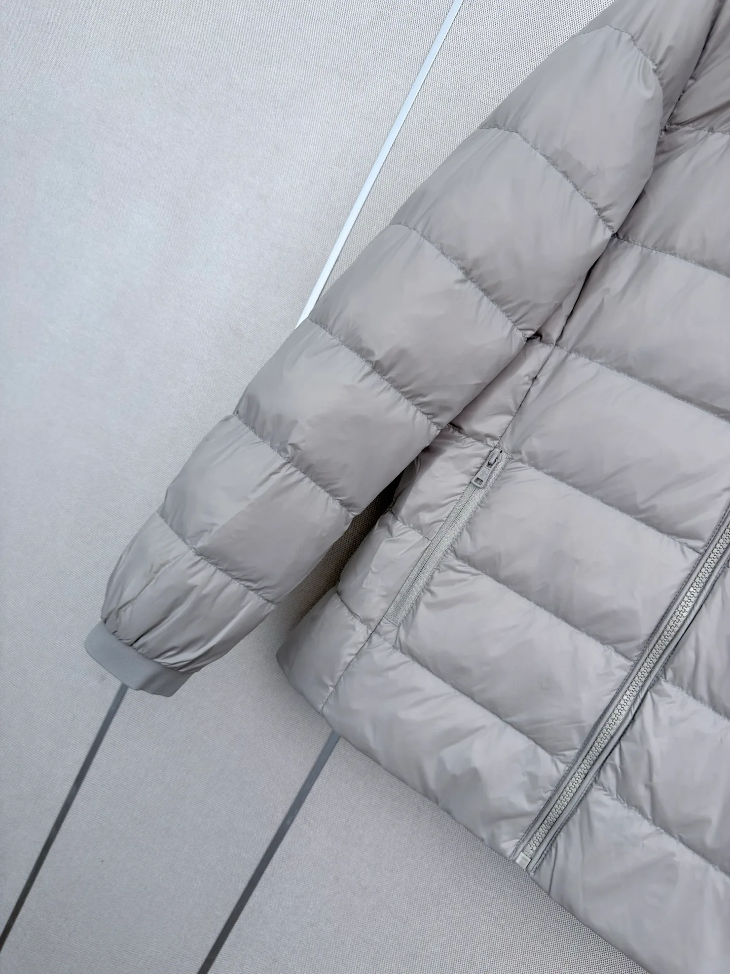Women's Jackets And Down Jackets MONCLER 18501654