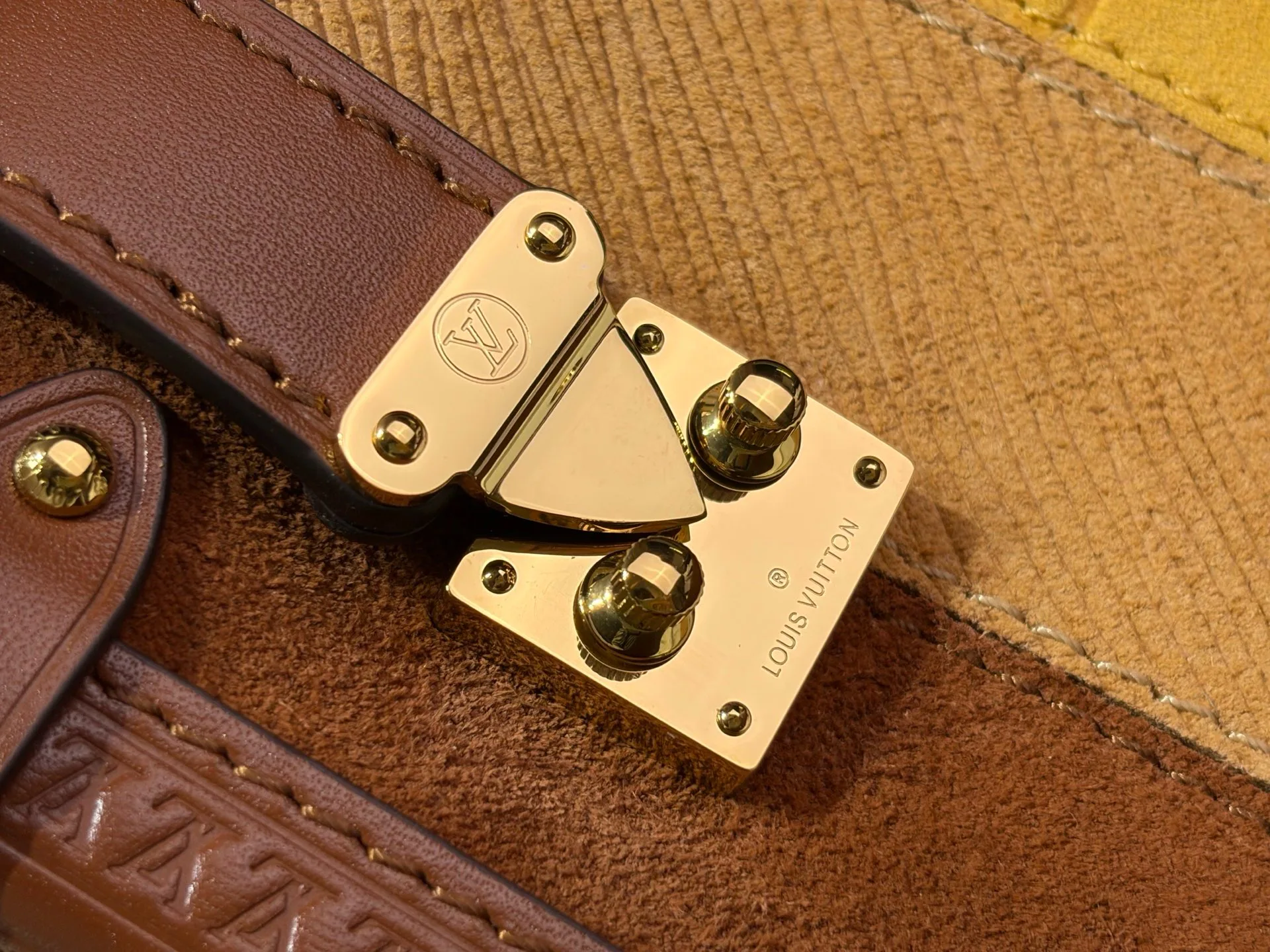 Women's Classic Handbags LOUIS VUITTON 18491331