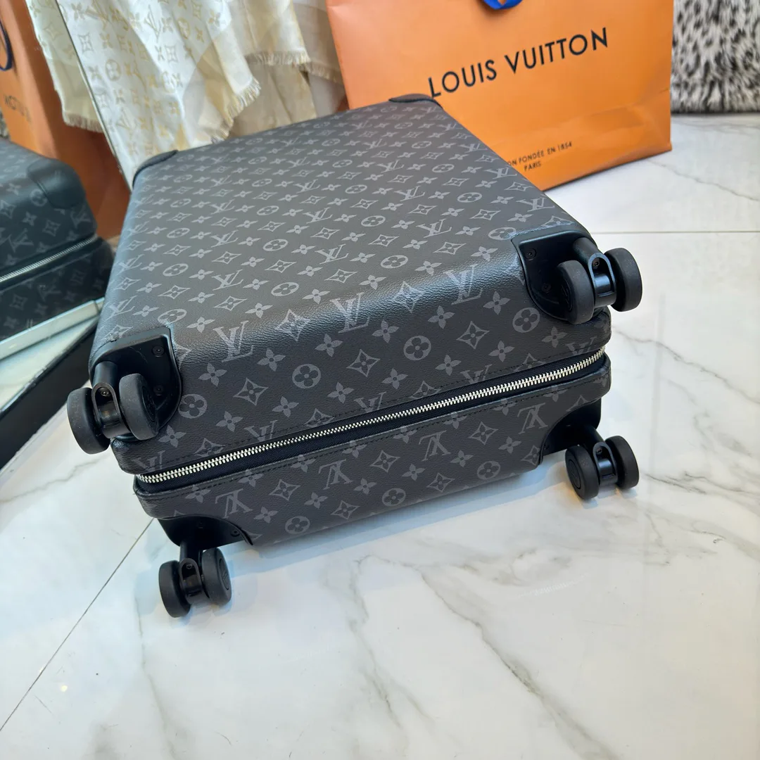 Suitcases LOUIS VUITTON 17675221