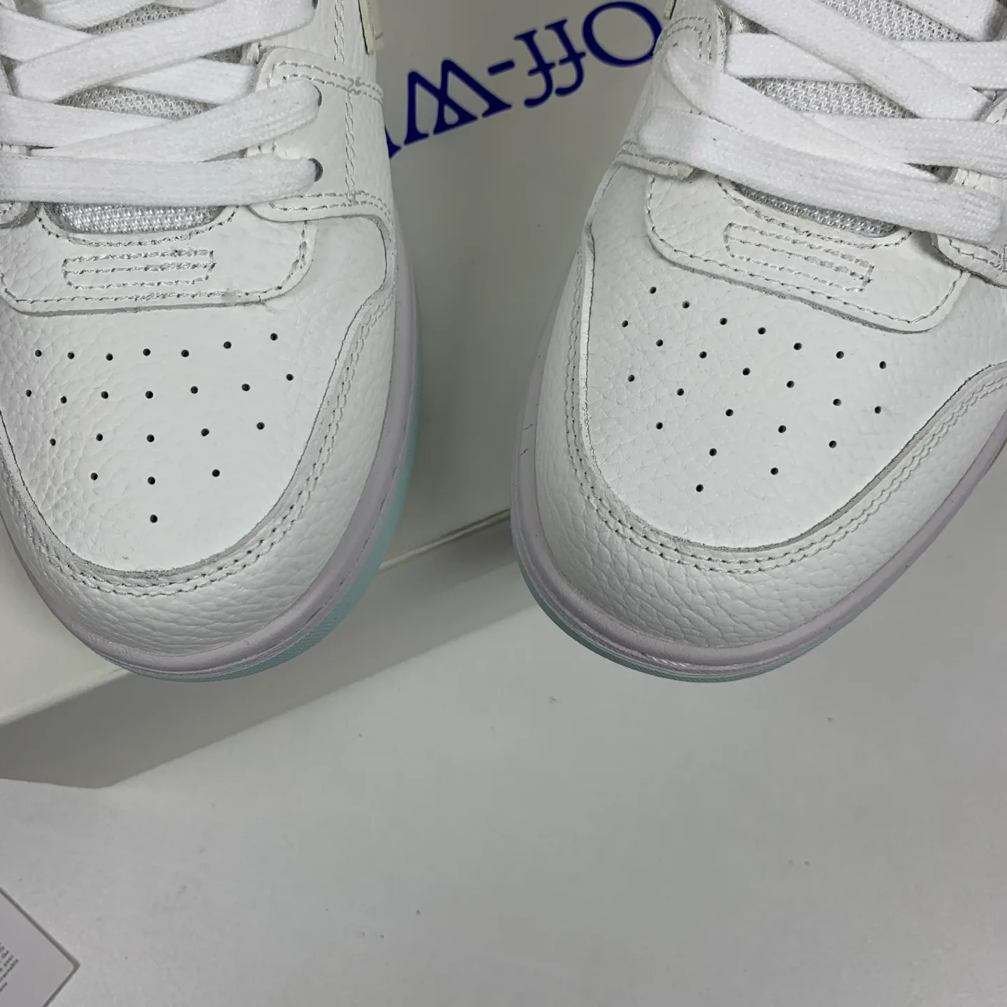 Women's Sneakers OFF-WHITE 17776392