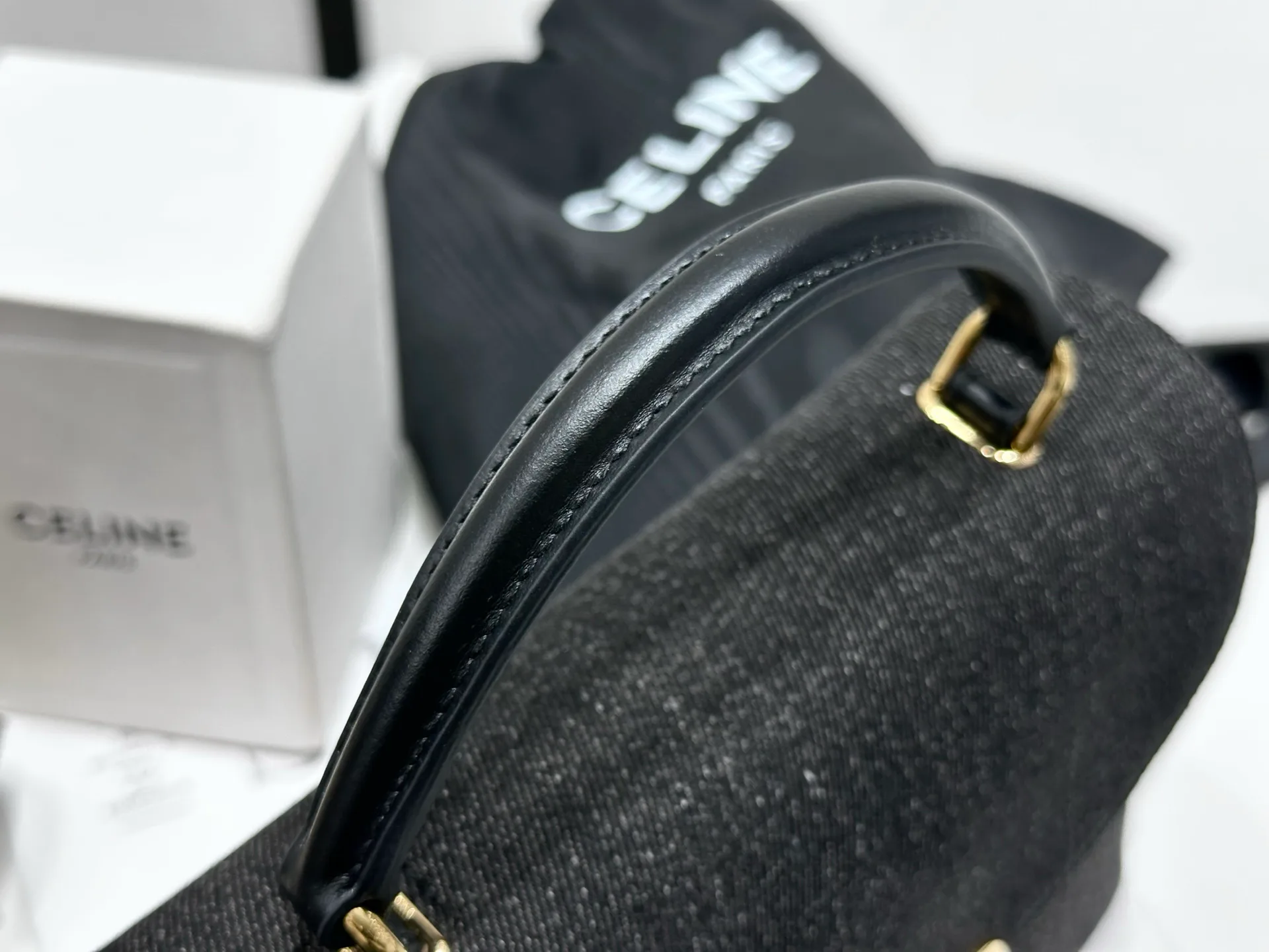 Women's Classic Handbags CELINE 17802985