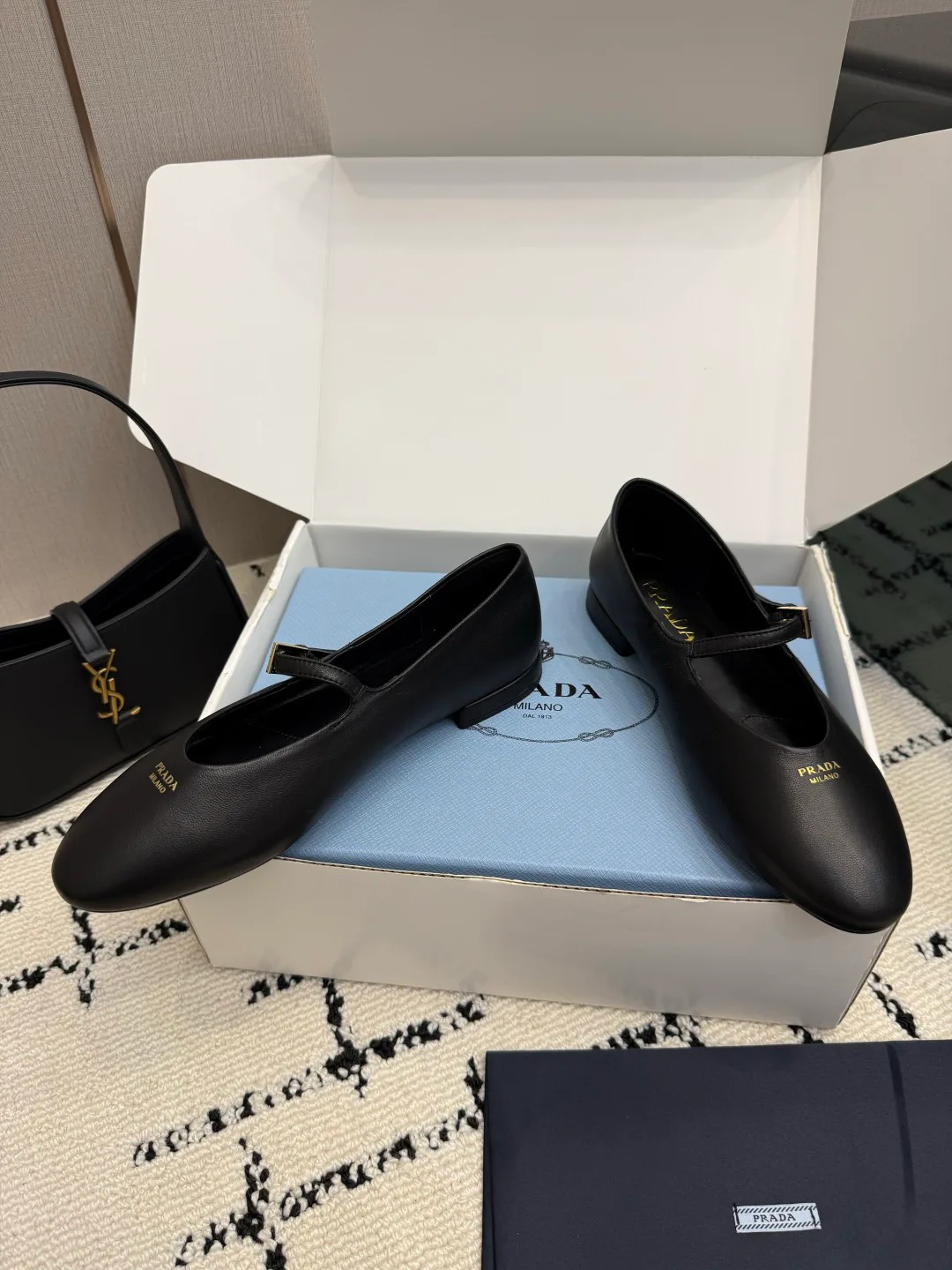 Women's Ballet Flats PRADA 17818068