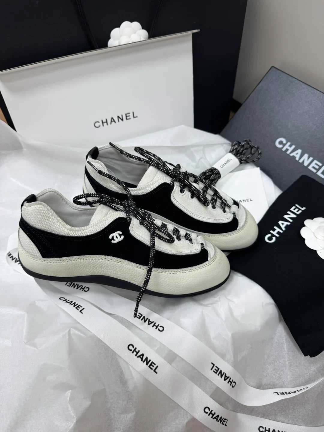 Women's Sneakers CHANEL 17358825
