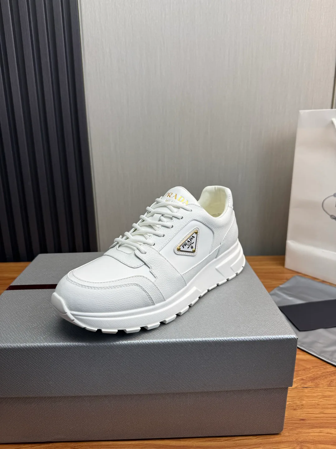 Men's Sneakers PRADA 18418642