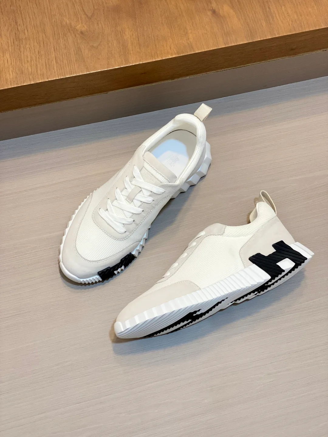 Men's Sneakers HERMES 18078890