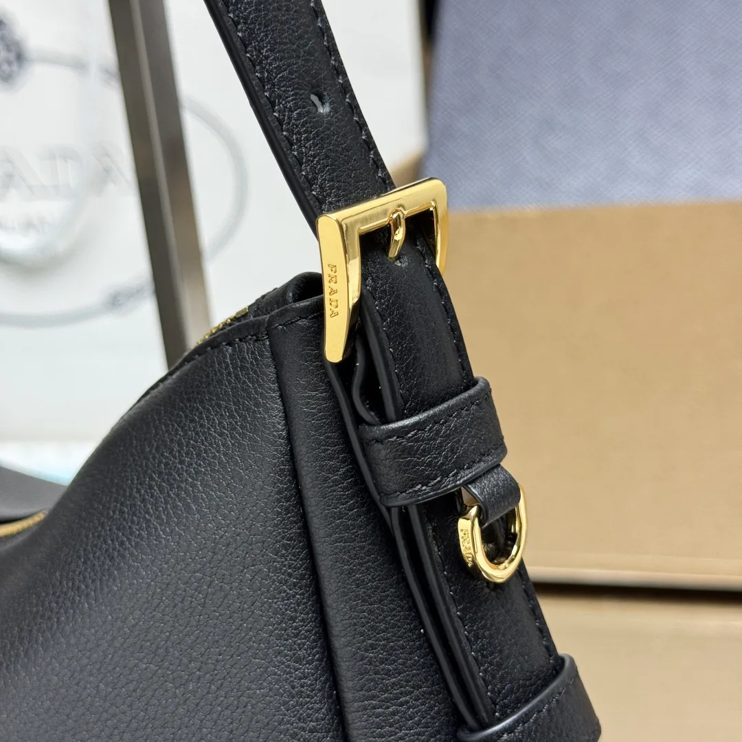Women's Classic Handbags PRADA 18323055