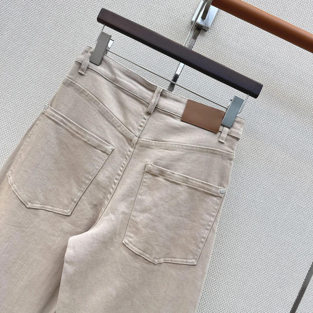 Джинсы Женские Brunello Cucinelli 18605786