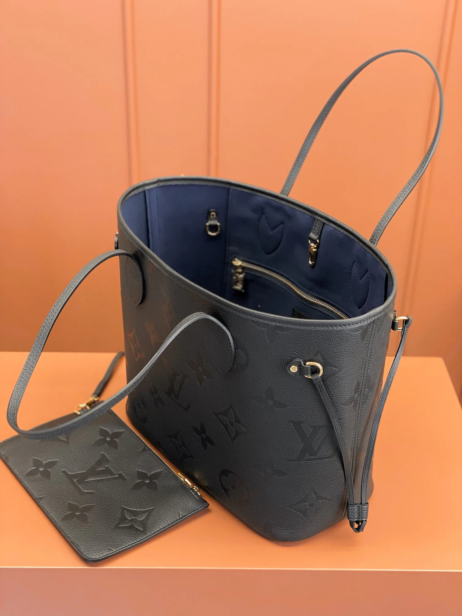 Women's Classic Handbags LOUIS VUITTON 17844902
