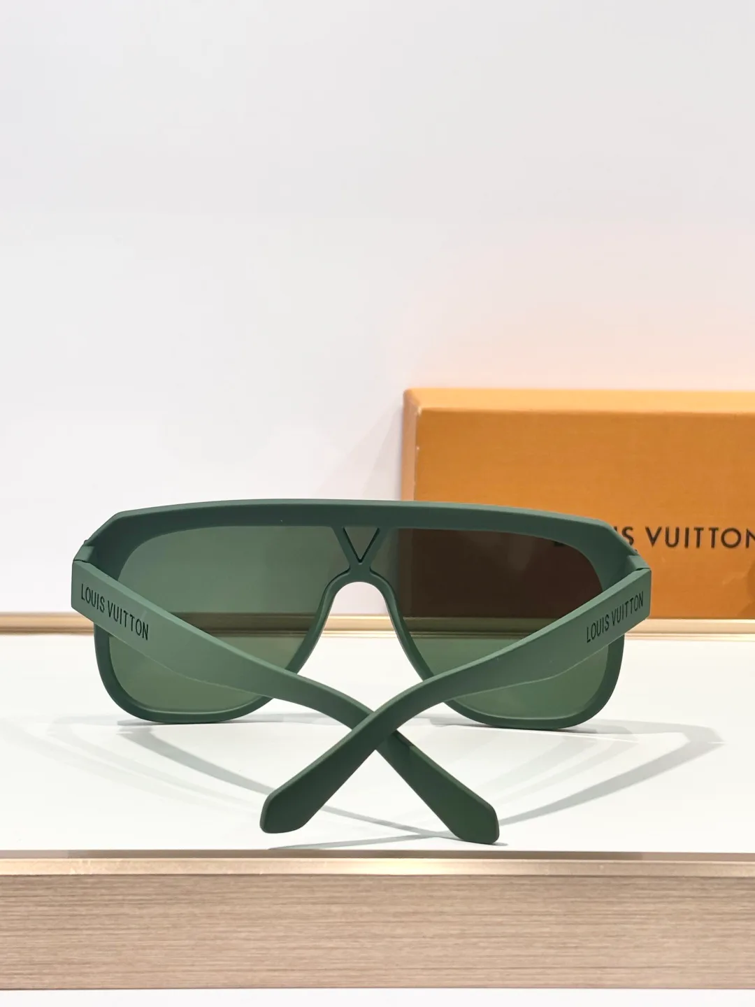 Glasses LOUIS VUITTON 18196736
